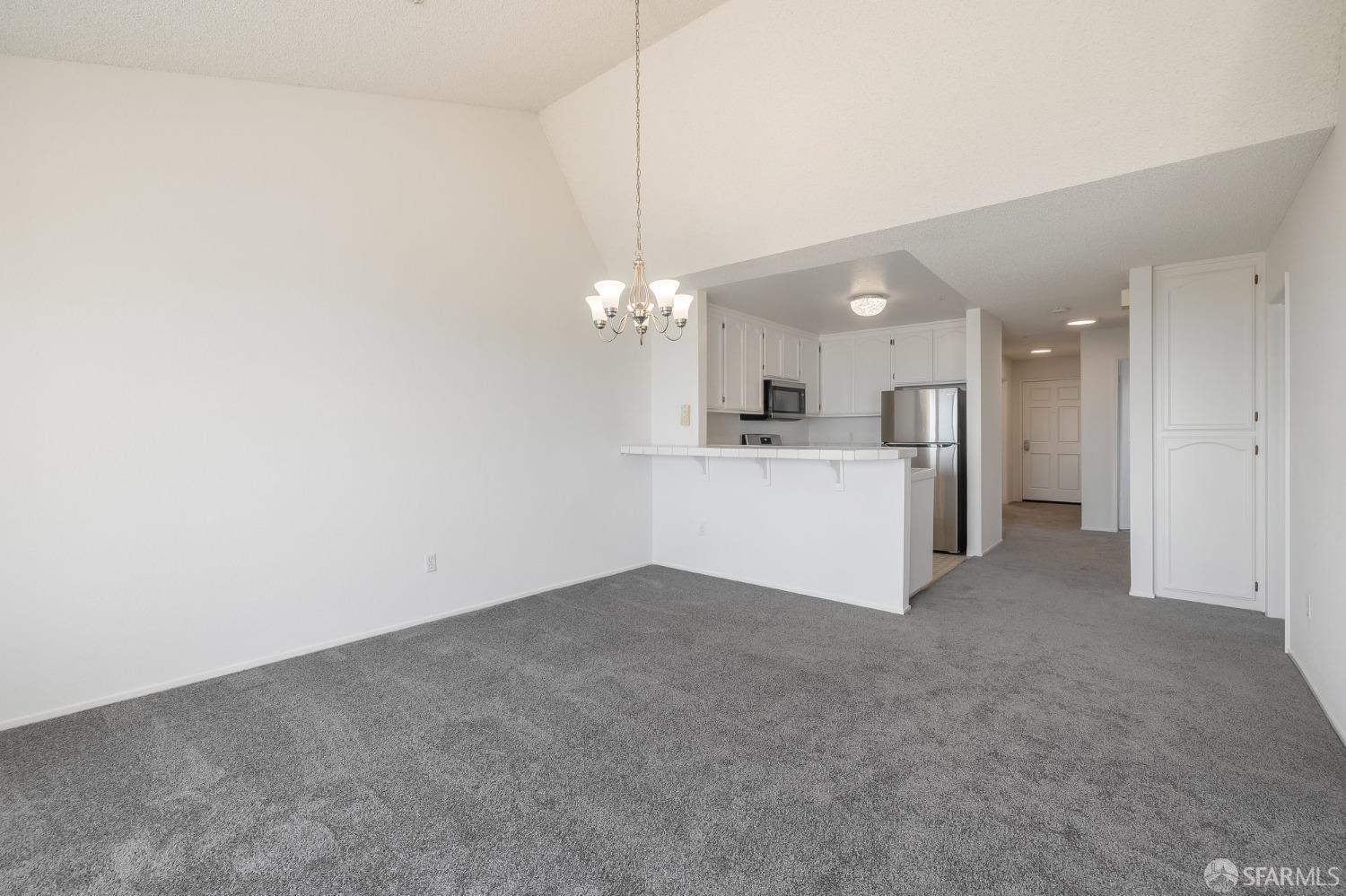 207 Oak Court # 207