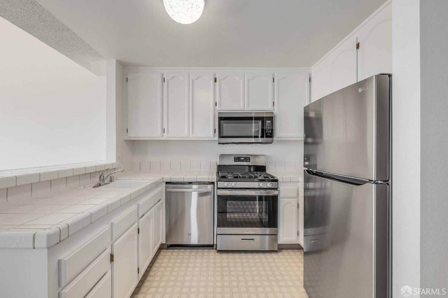207 Oak Court # 207