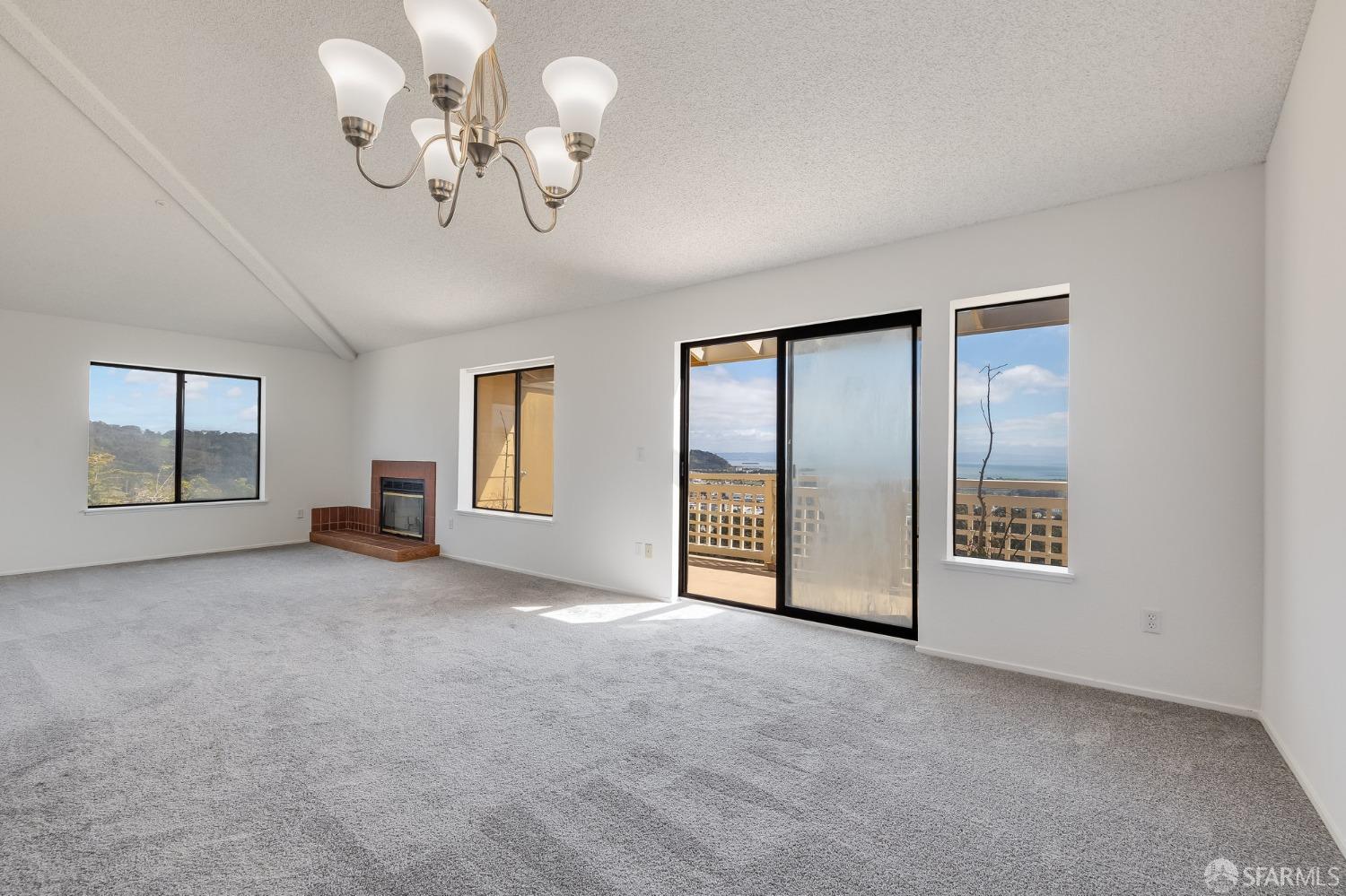 207 Oak Court # 207