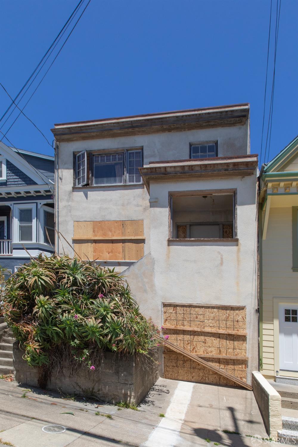 375 Richland Avenue