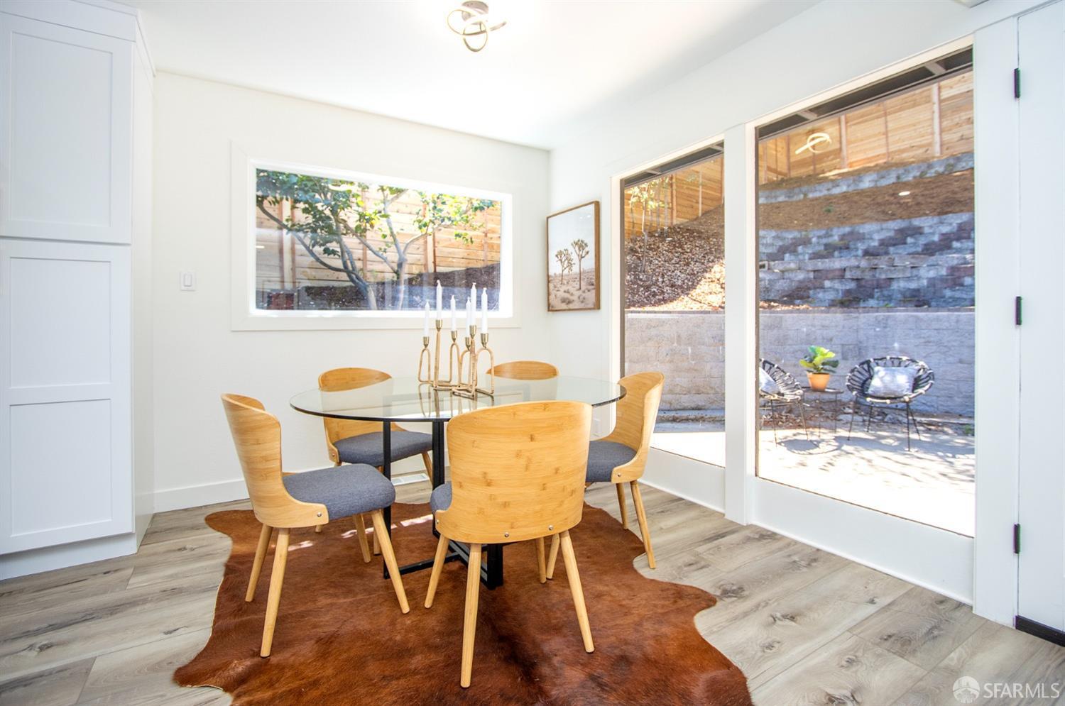 1042 Middlefield Road