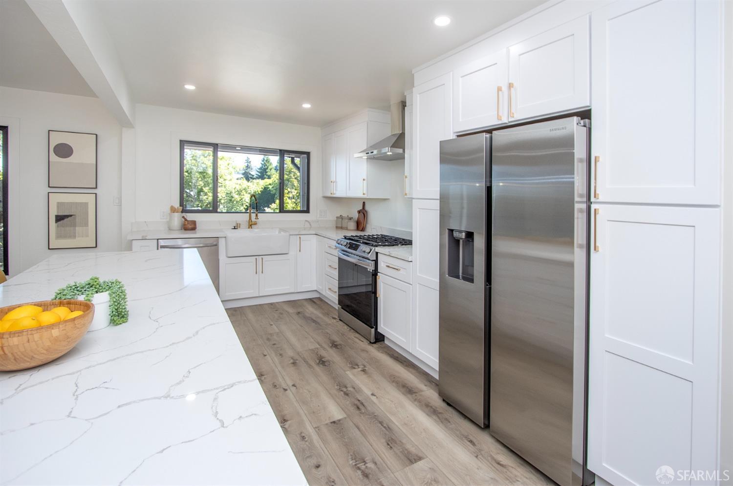 1042 Middlefield Road
