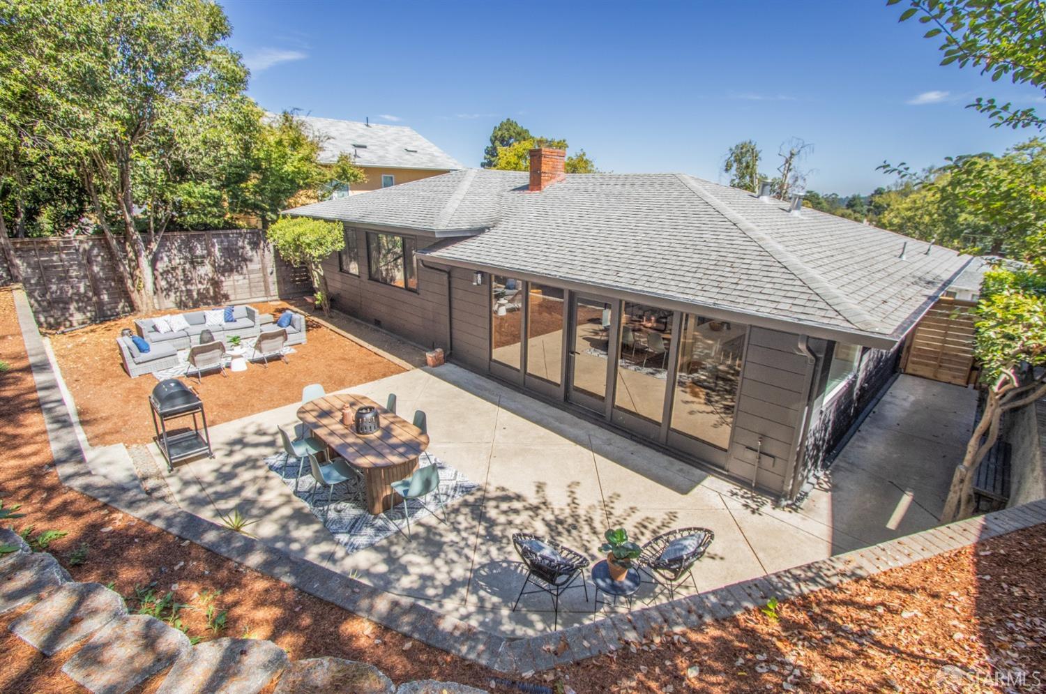 1042 Middlefield Road