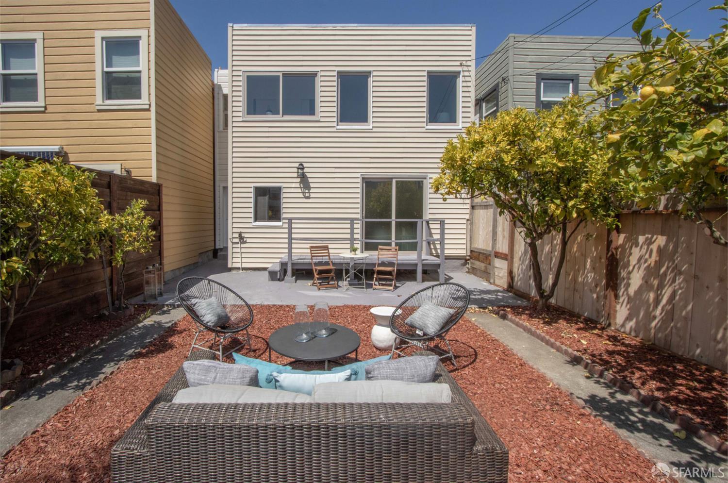 419 Capistrano Avenue