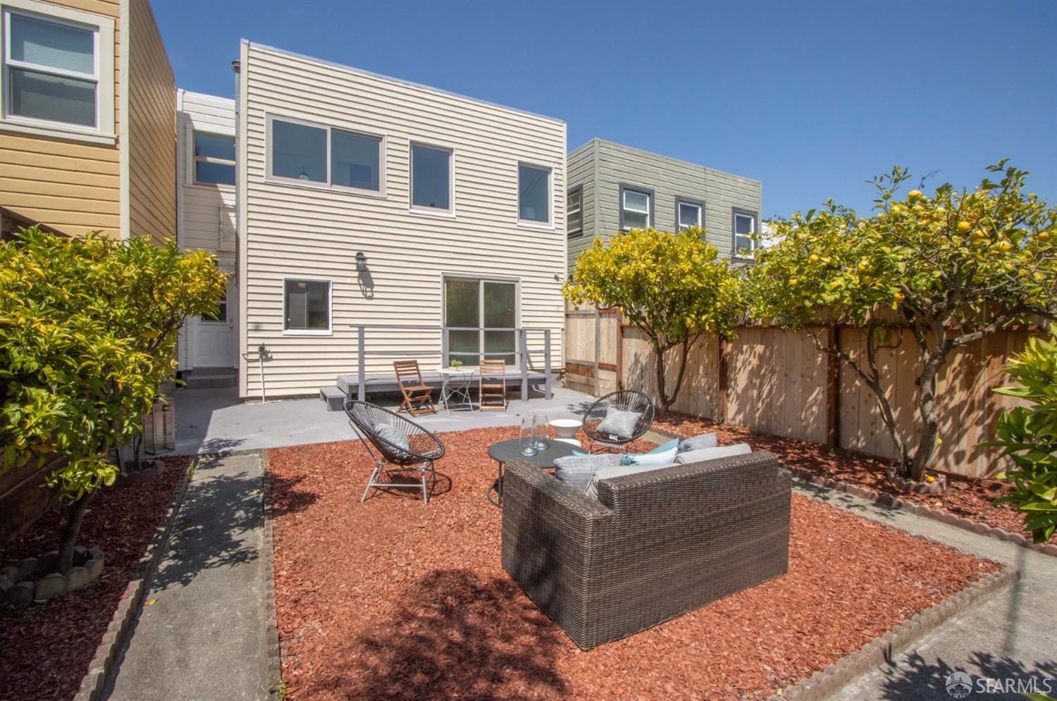 419 Capistrano Avenue