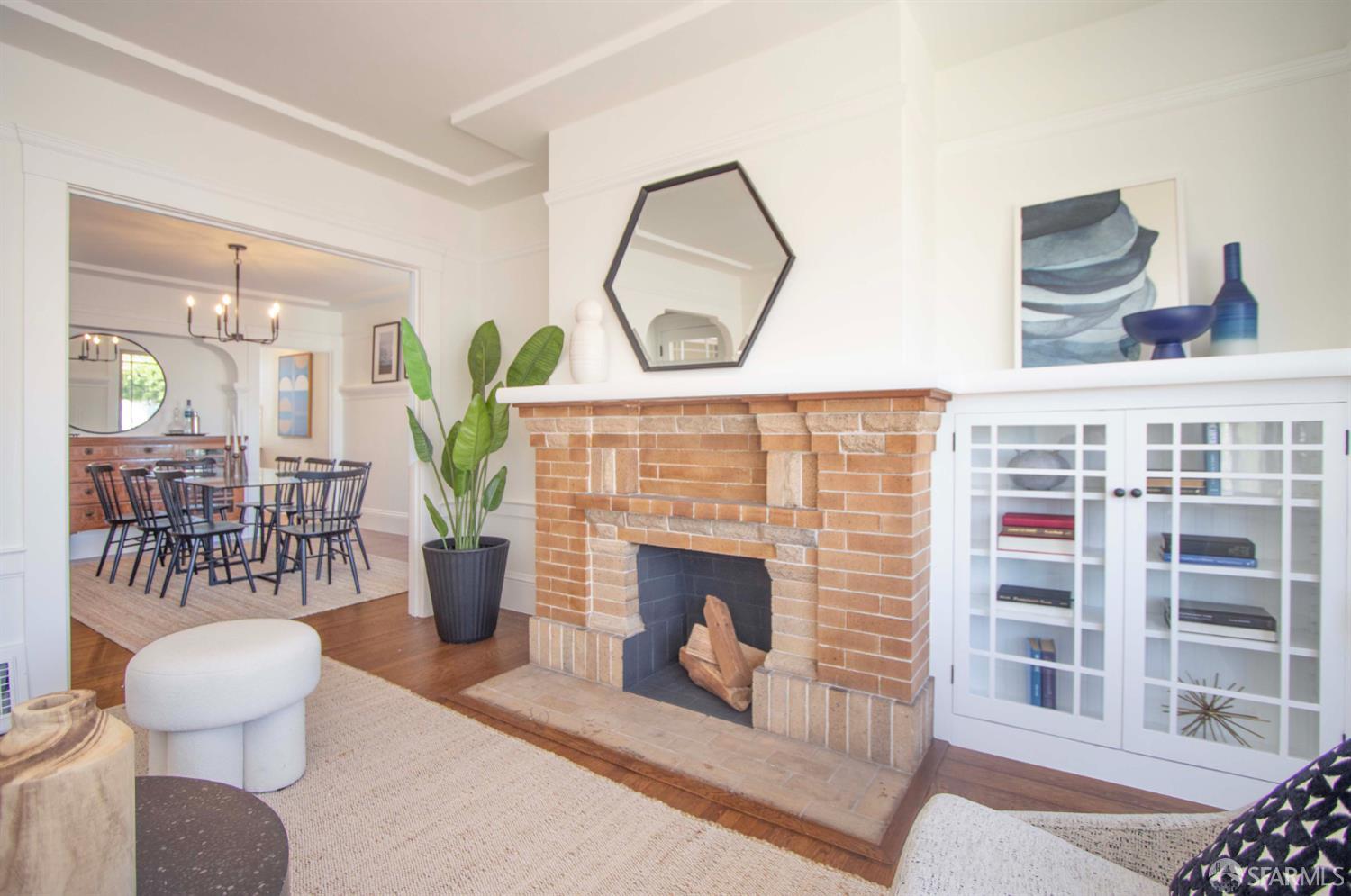 419 Capistrano Avenue