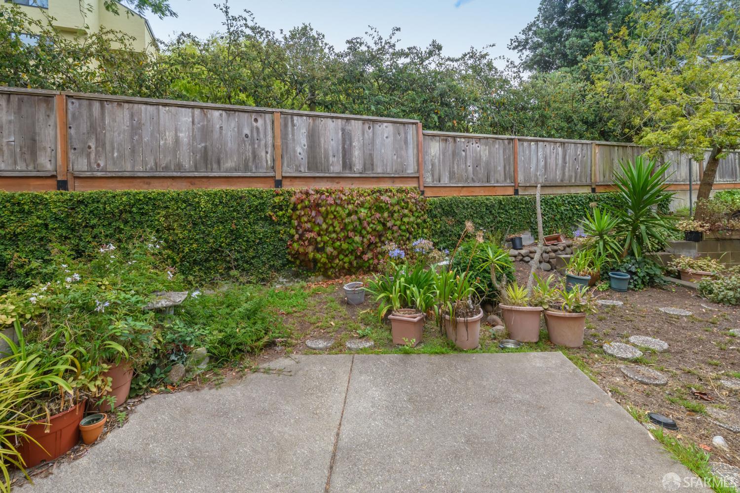 618 Clarendon Avenue