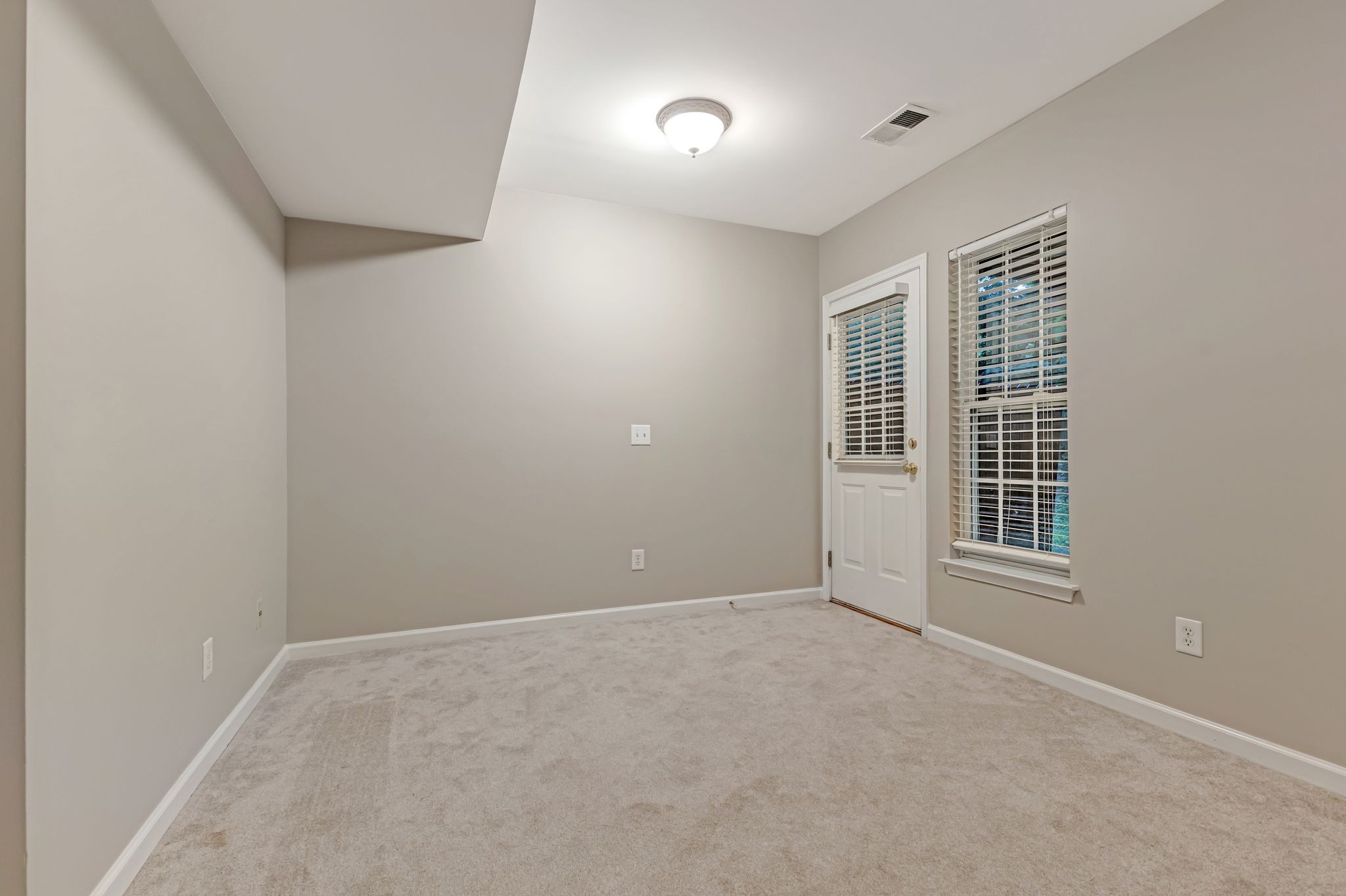 696 Huffine Manor Cir
