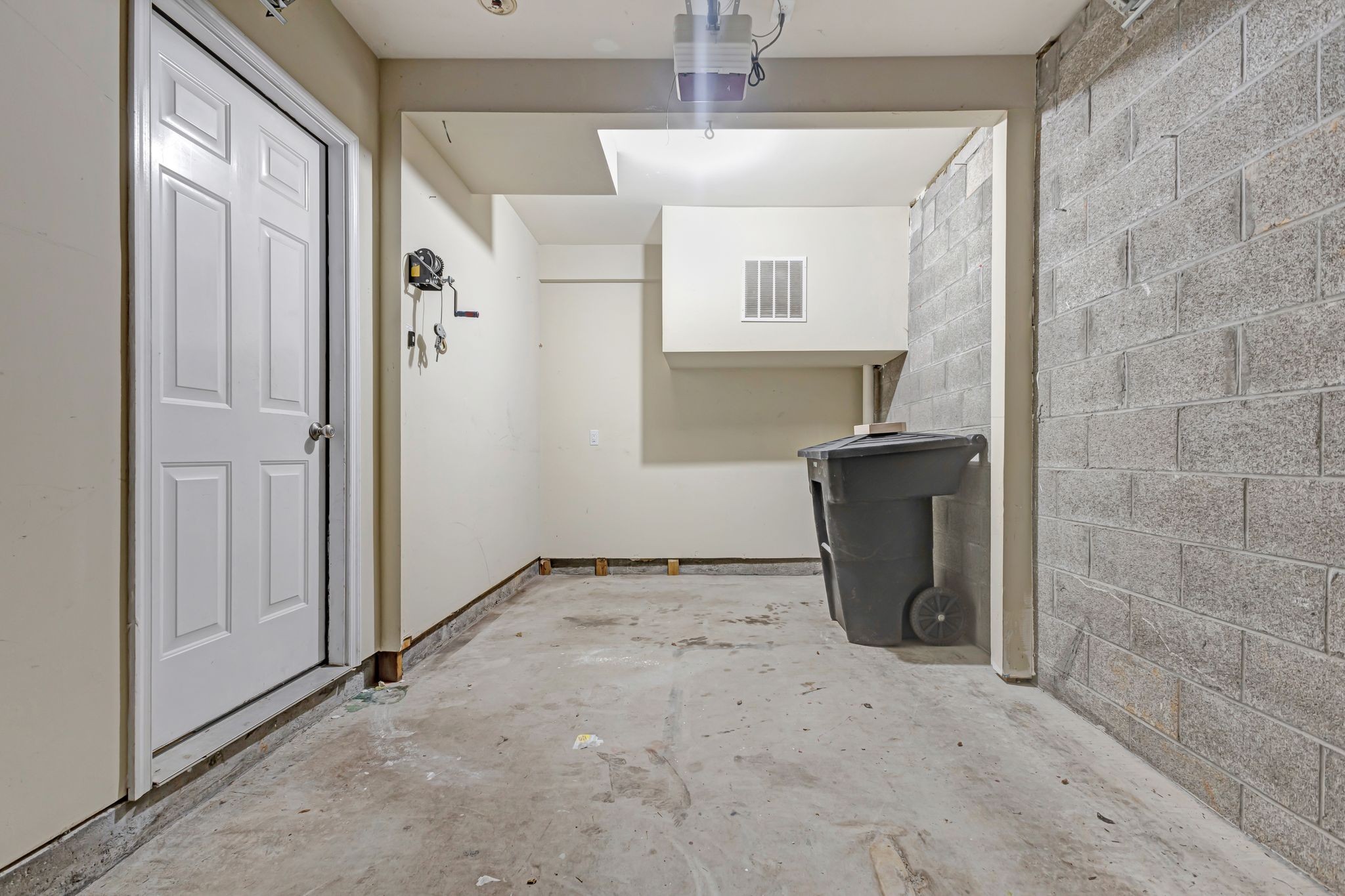 696 Huffine Manor Cir