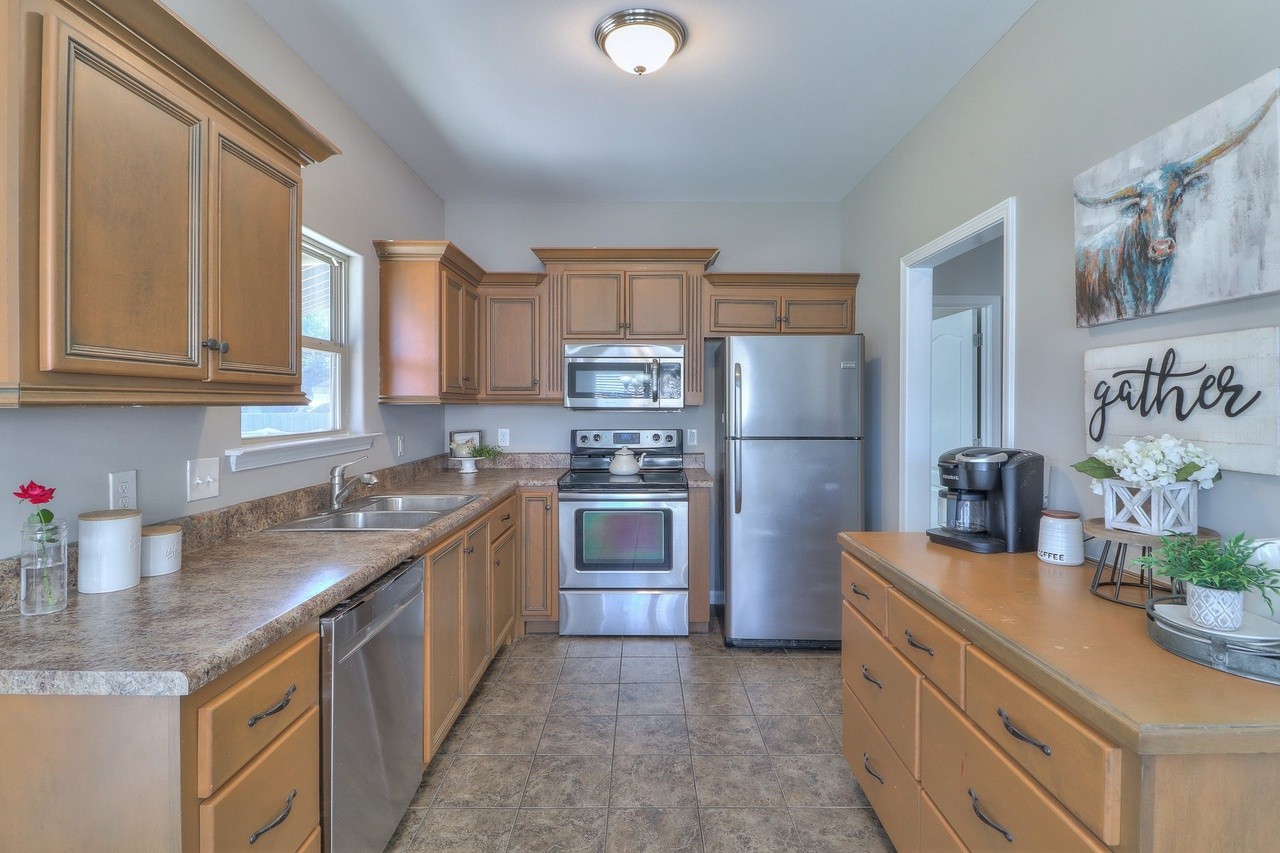 1133 Winding Branch Dr