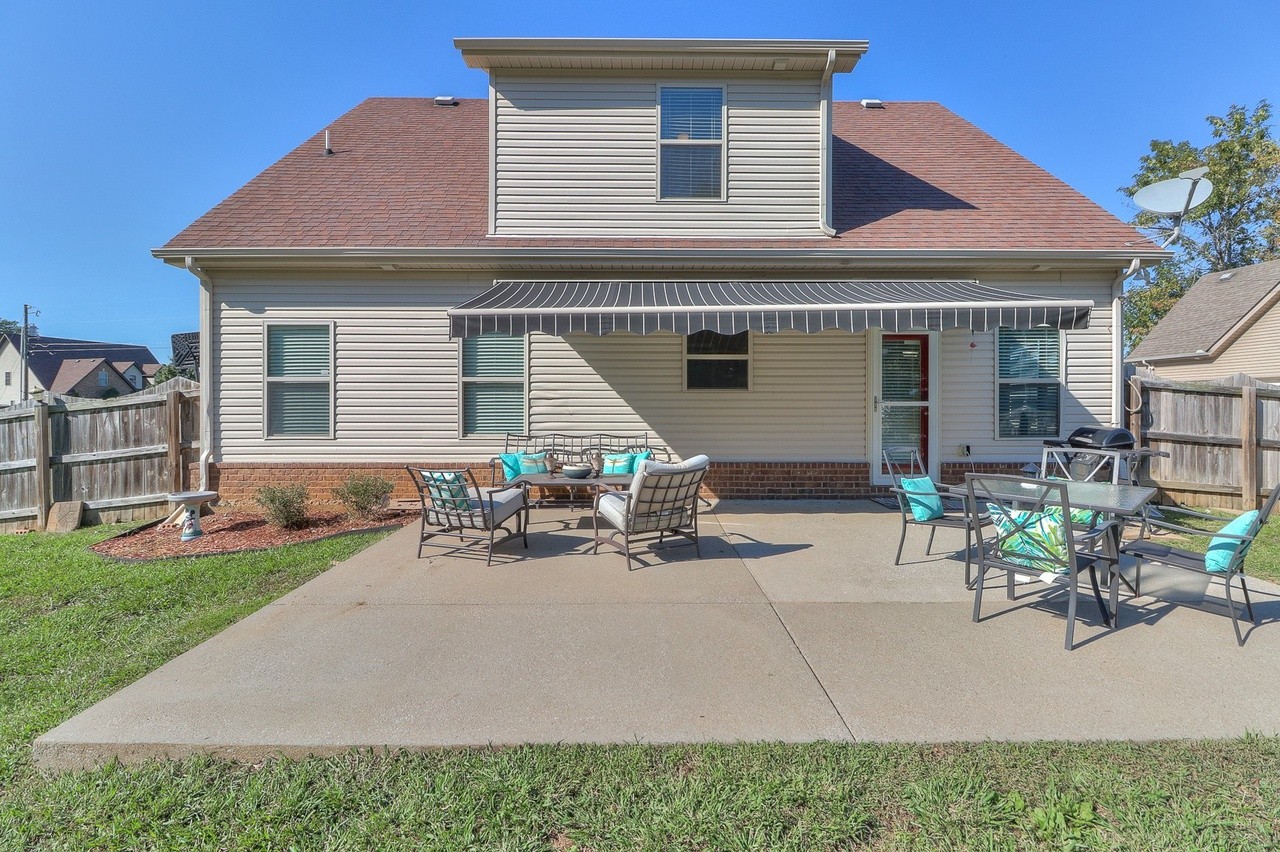 1133 Winding Branch Dr