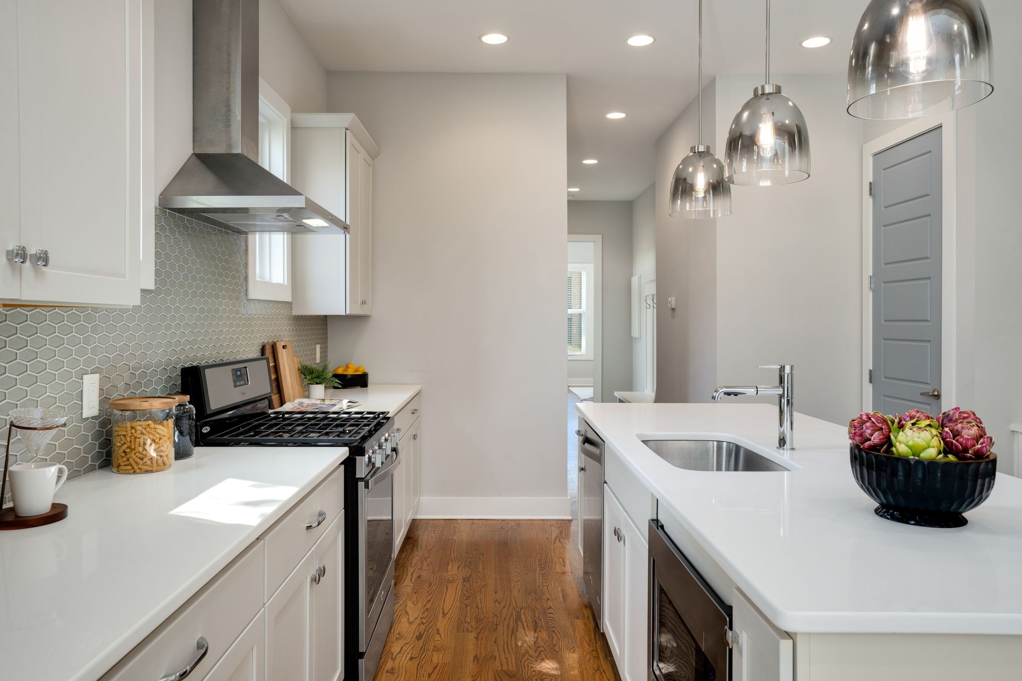 1078B Zophi St