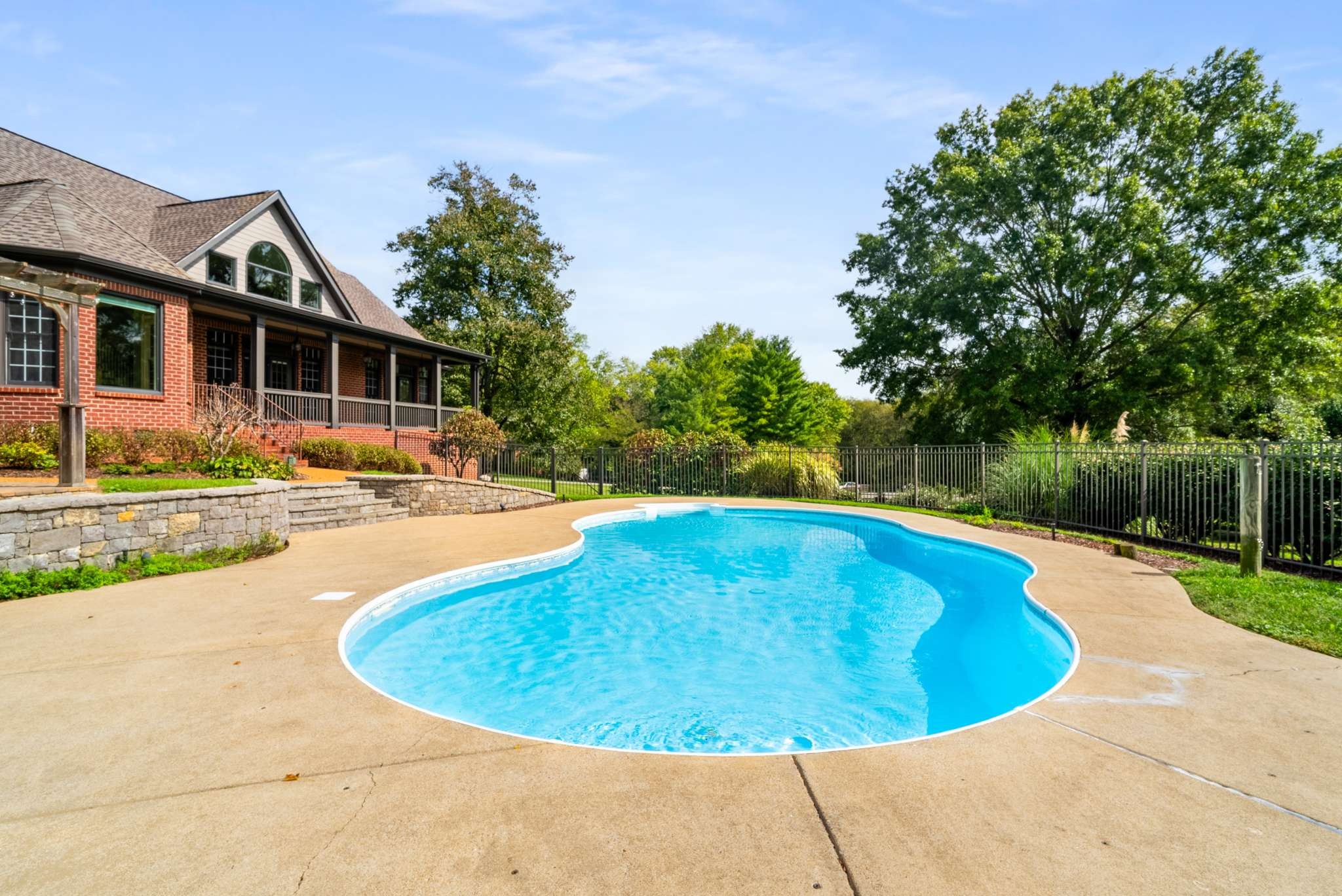 110 Century Oak Dr