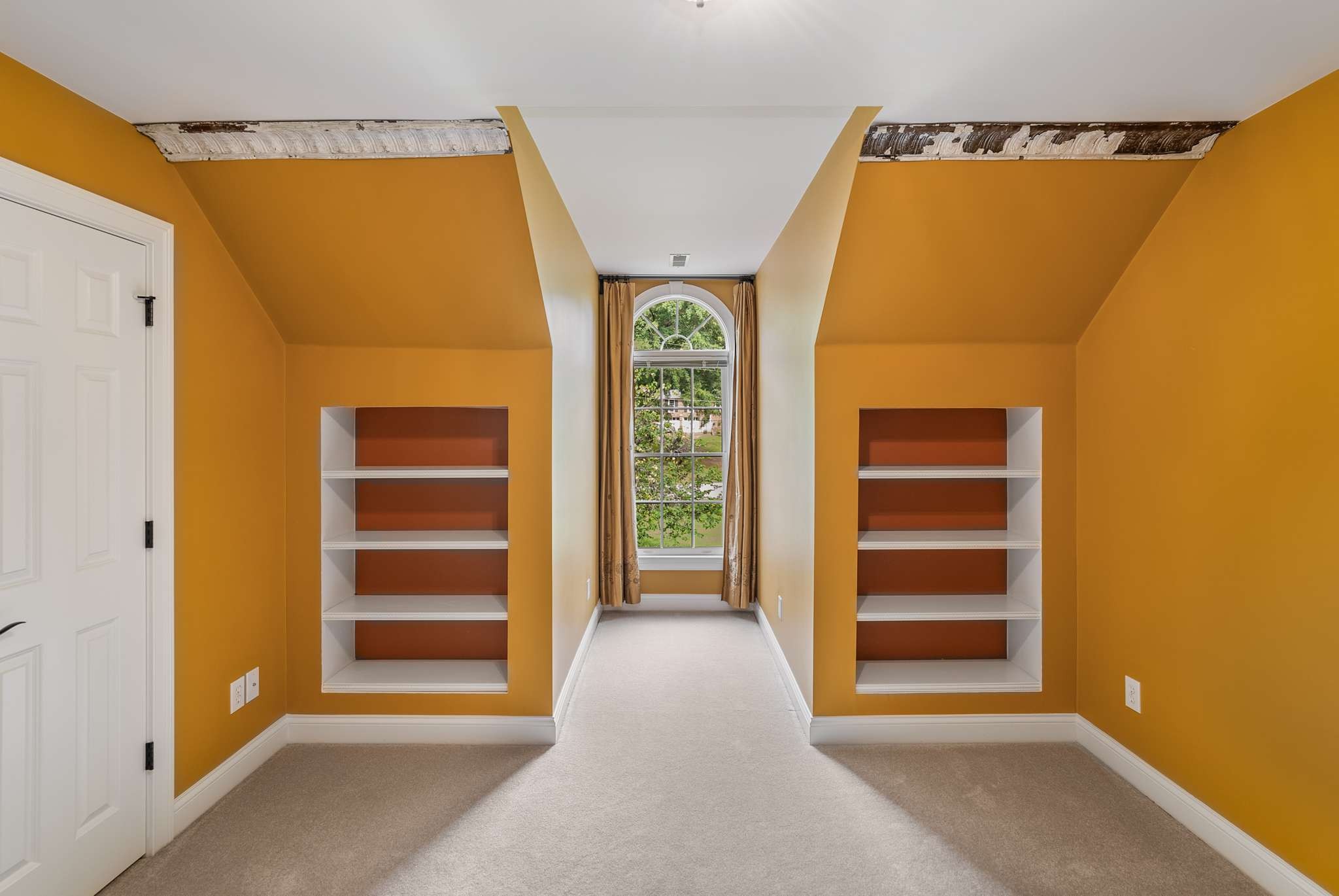 110 Century Oak Dr