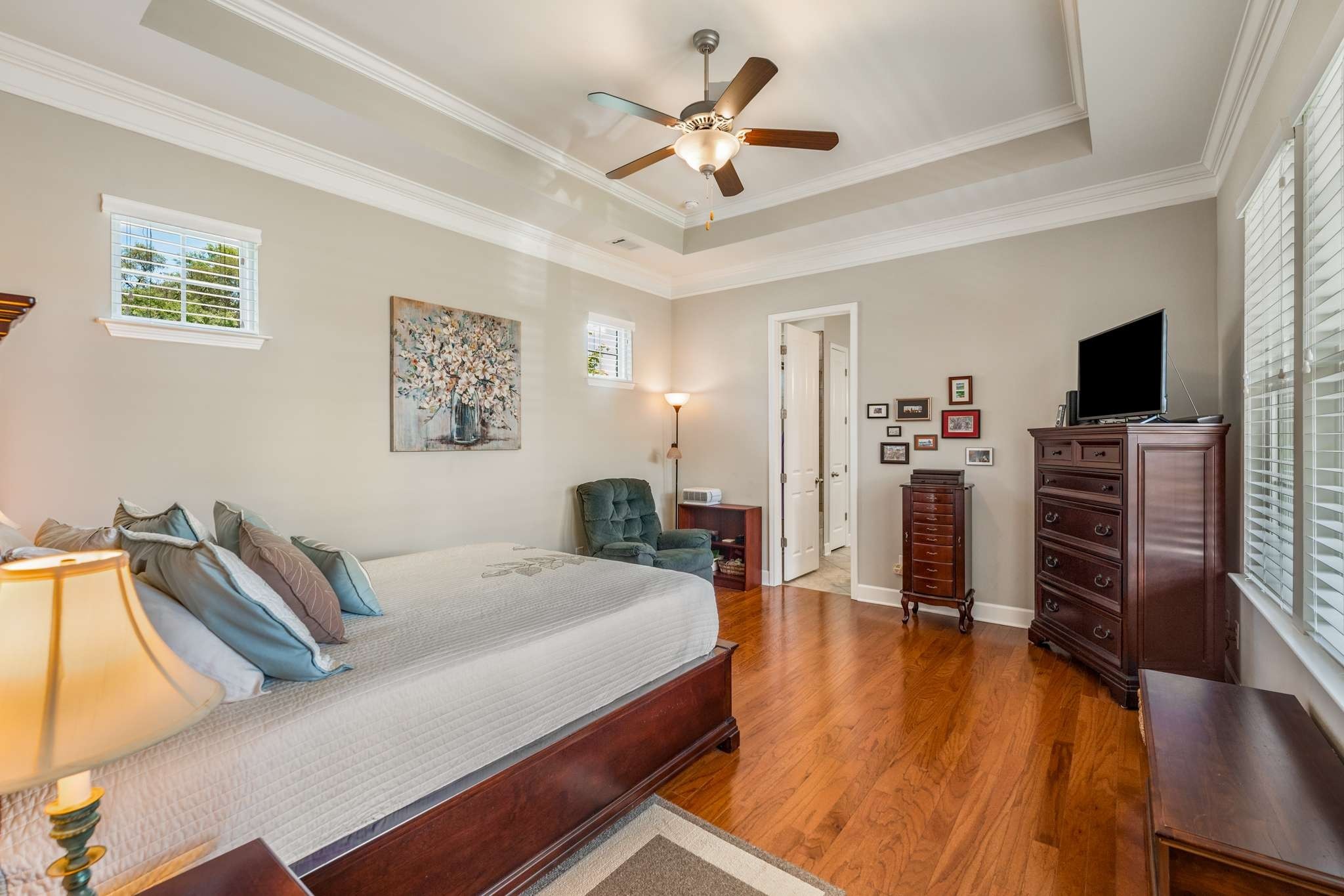 3400 Bristol Alley