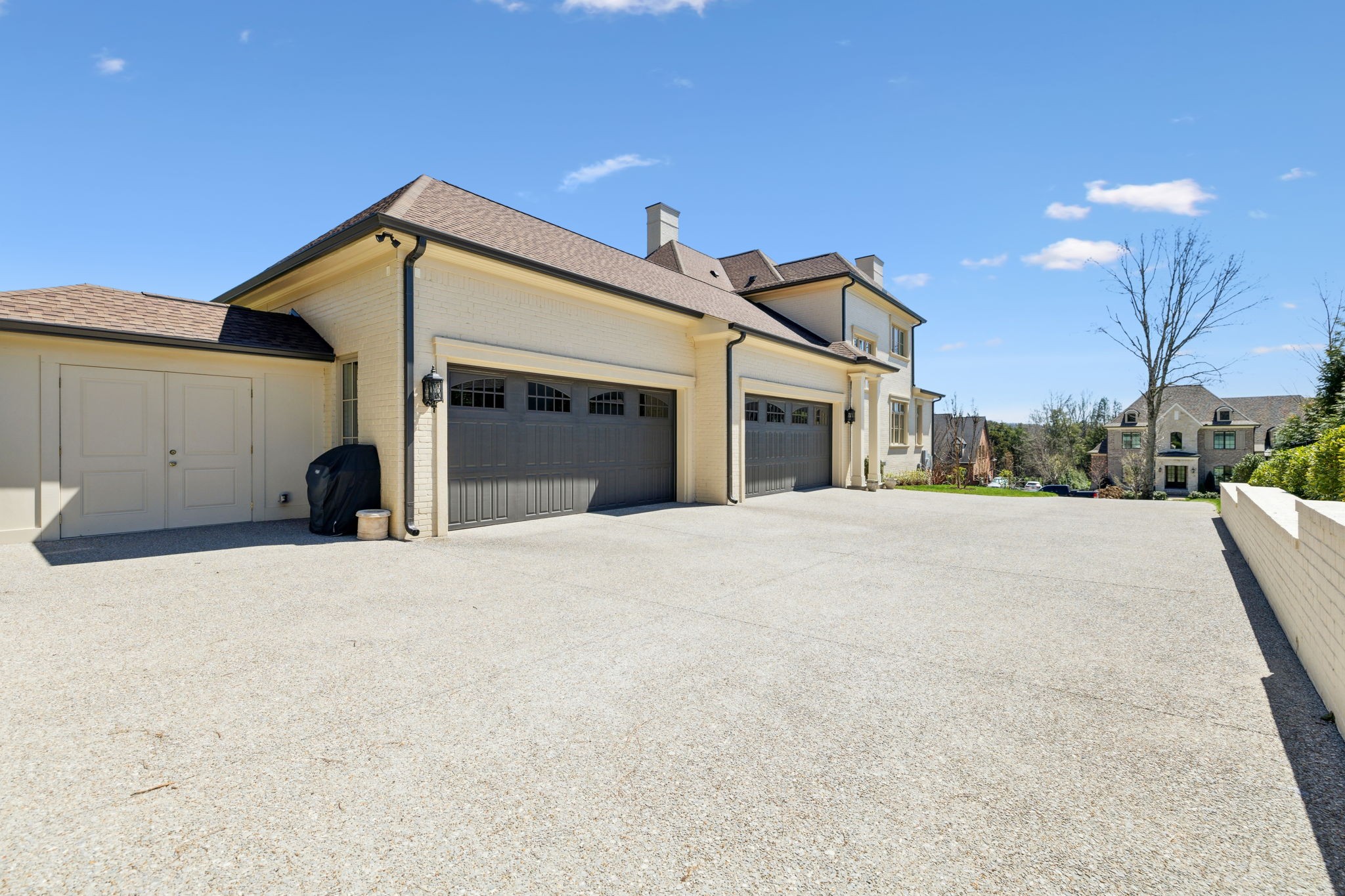 1506 Amesbury Ln