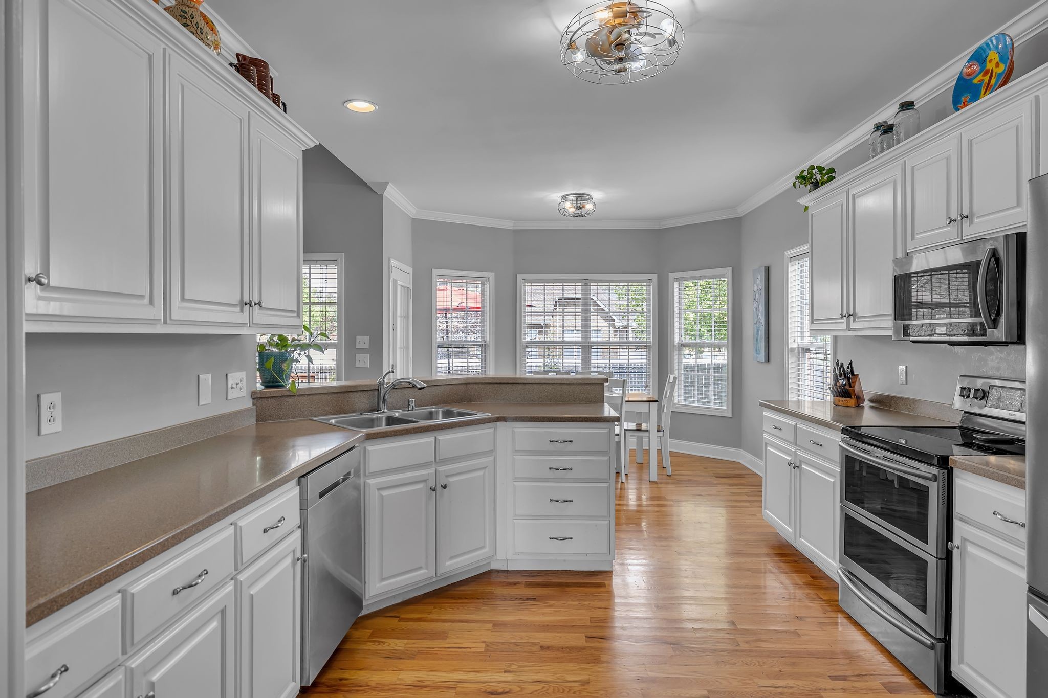 1912 Joben Dr