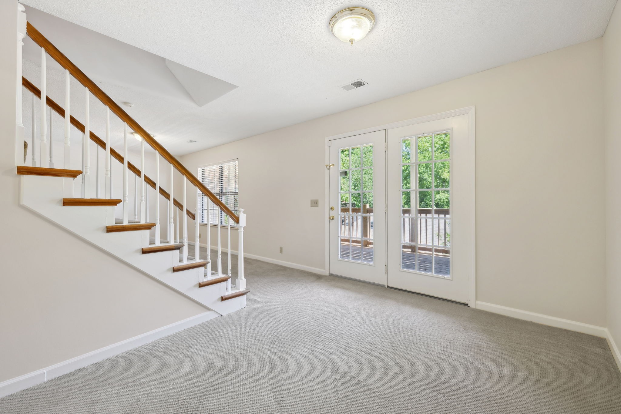 804 Beazer Ln