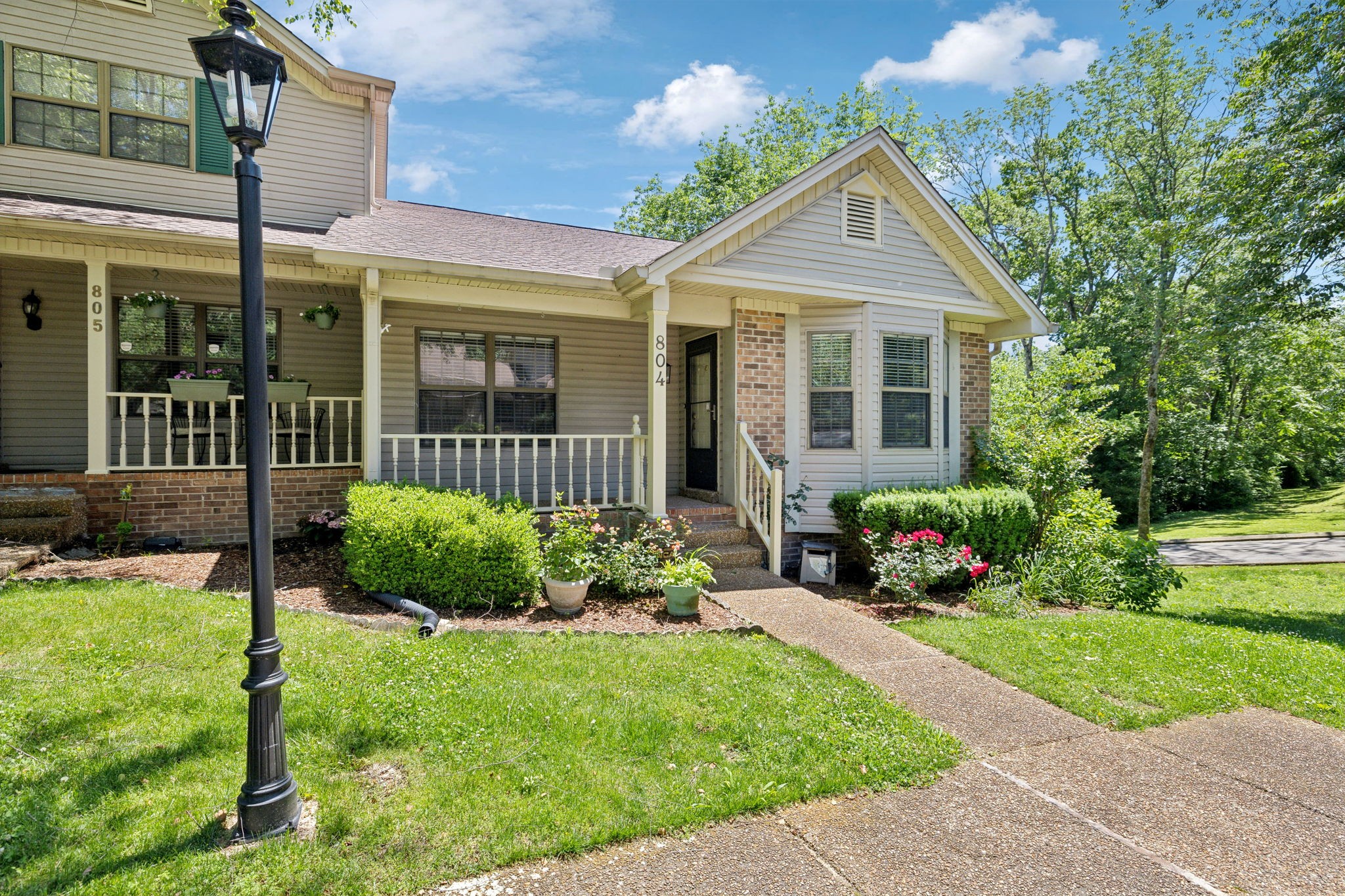 804 Beazer Ln