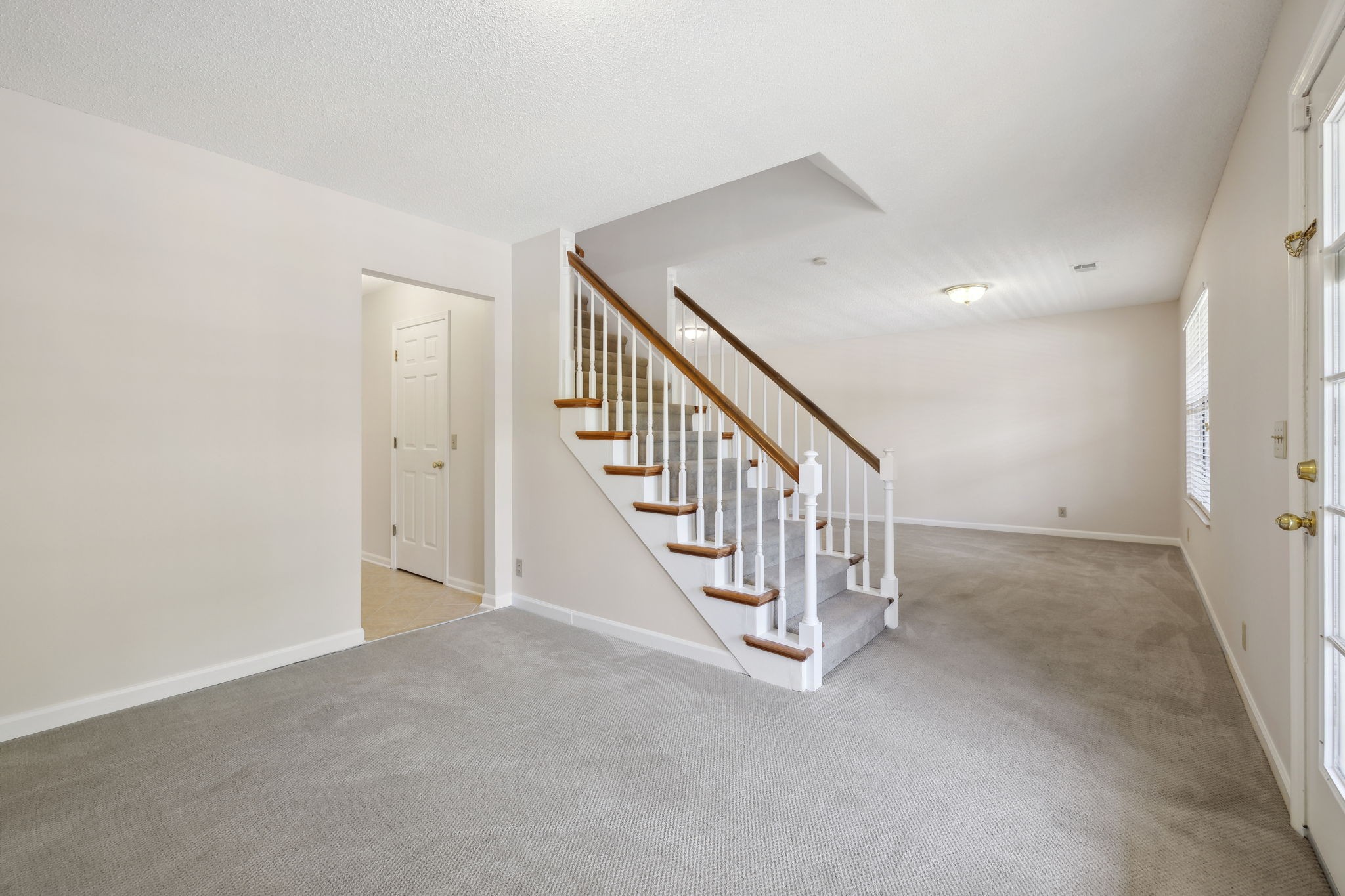 804 Beazer Ln