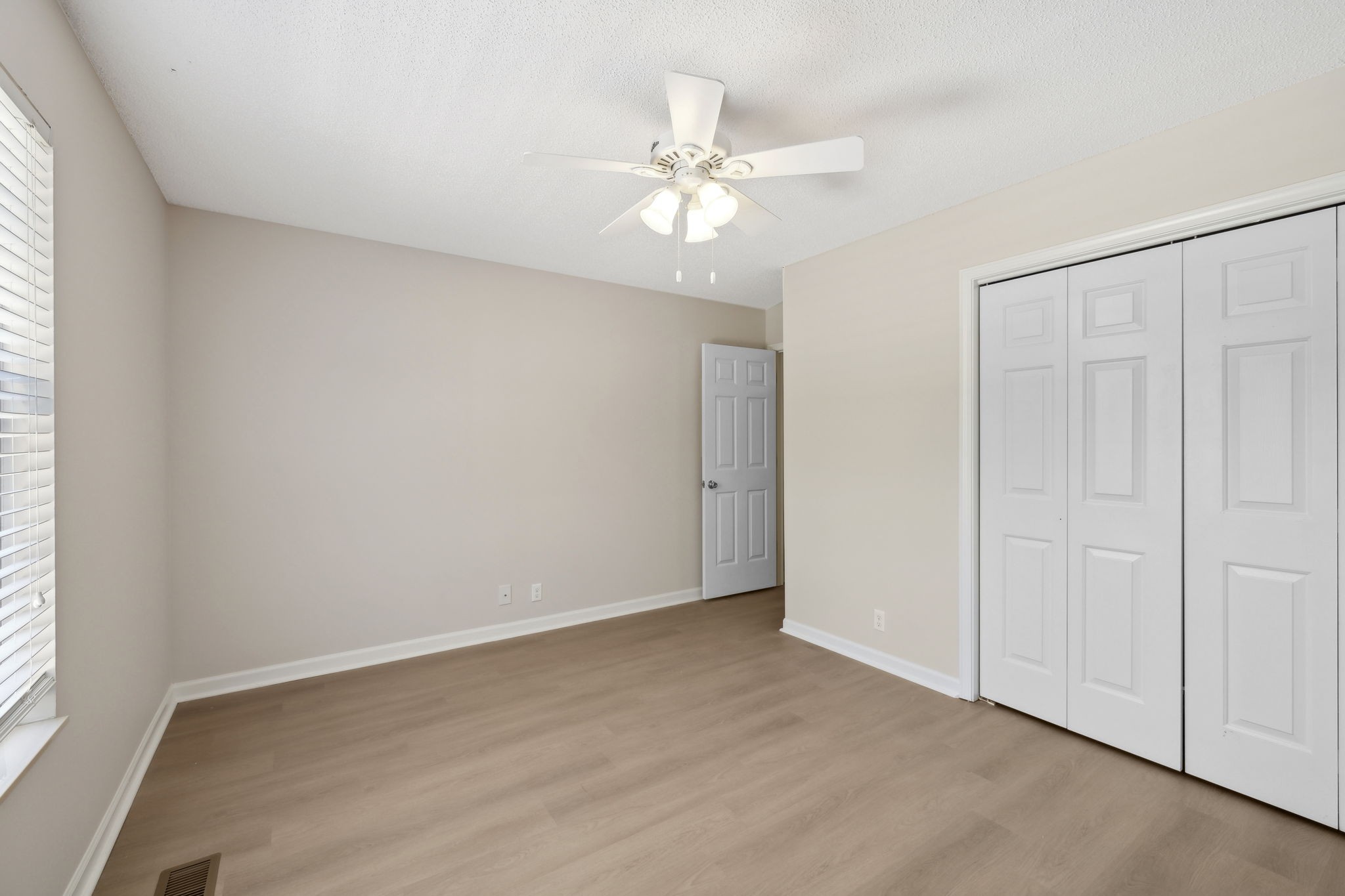 804 Beazer Ln
