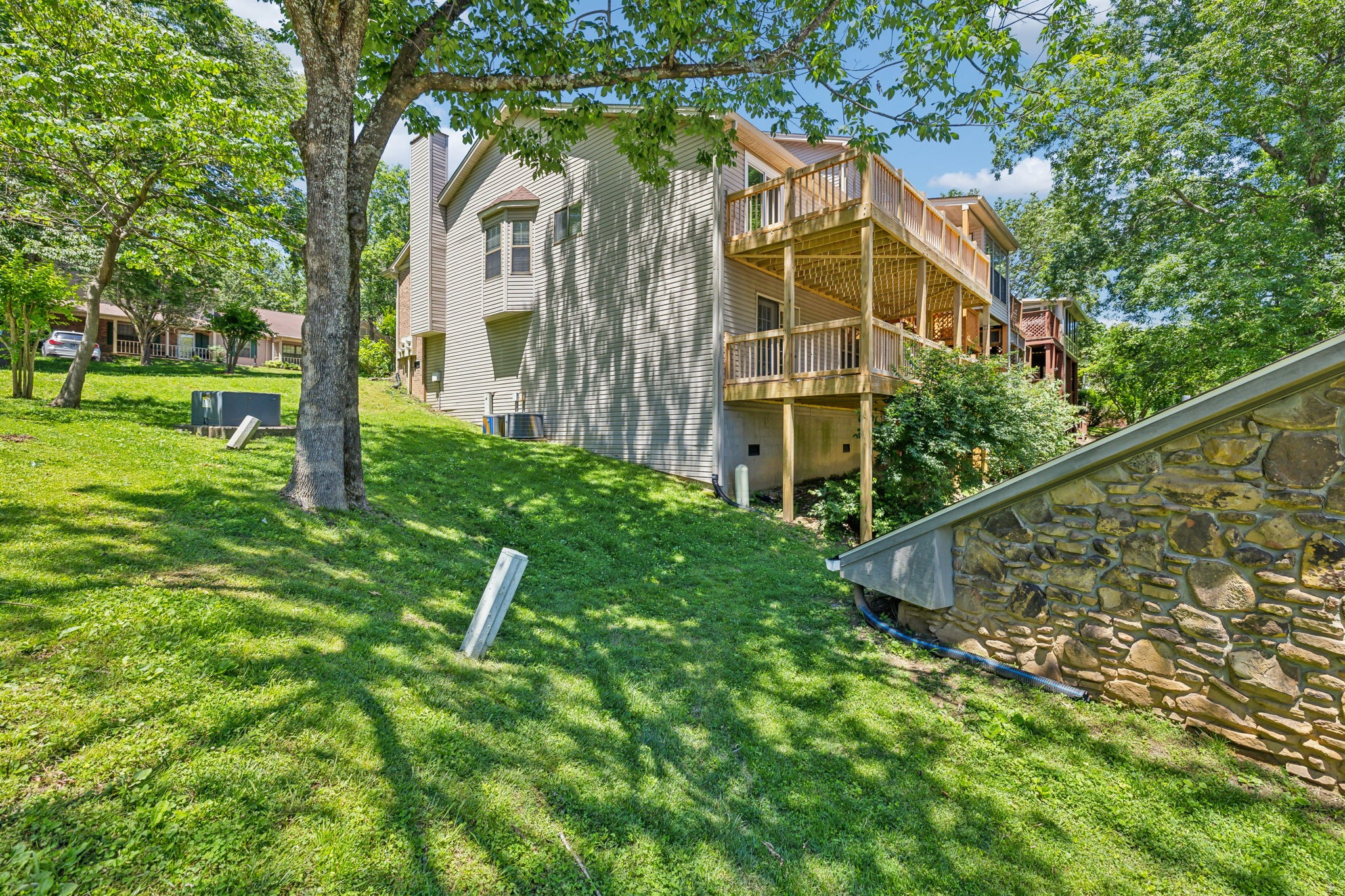804 Beazer Ln