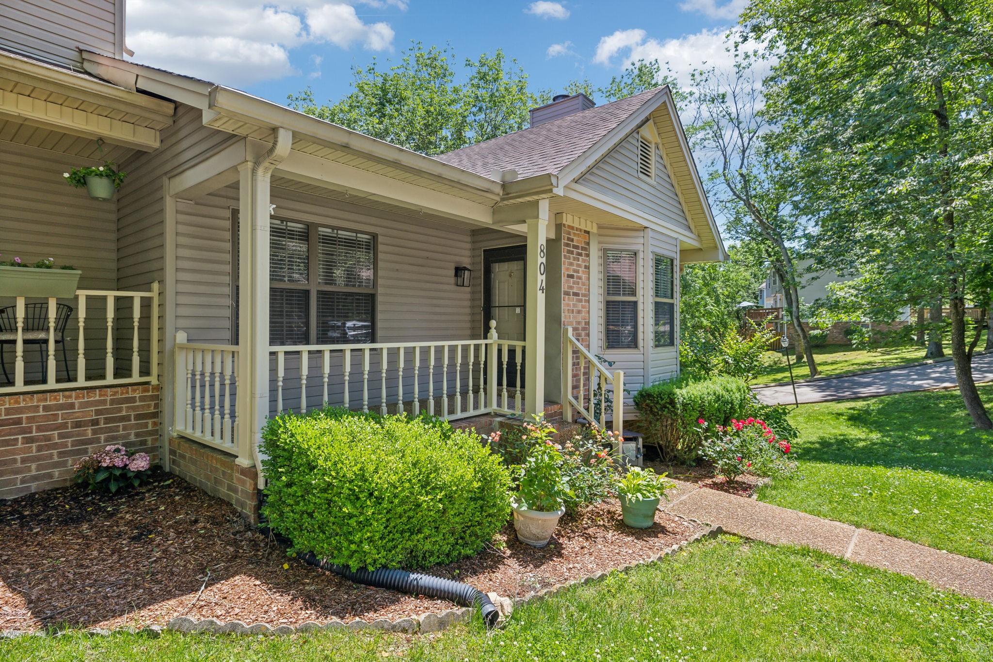804 Beazer Ln
