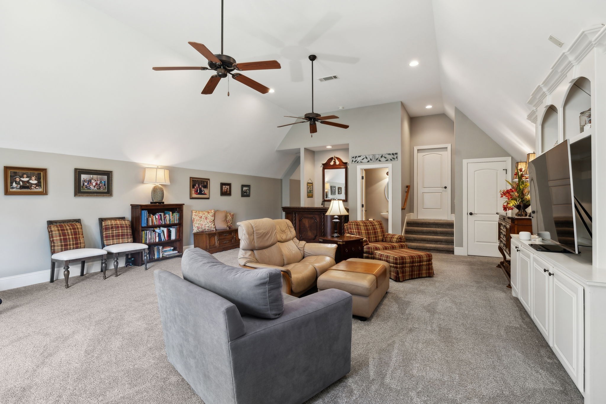 1194 Meadow Bridge Ln