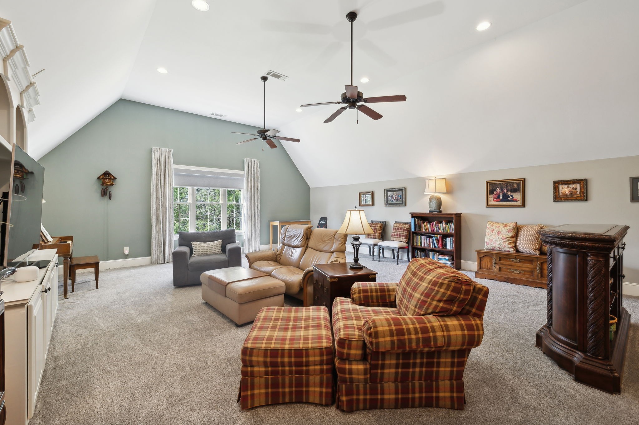 1194 Meadow Bridge Ln