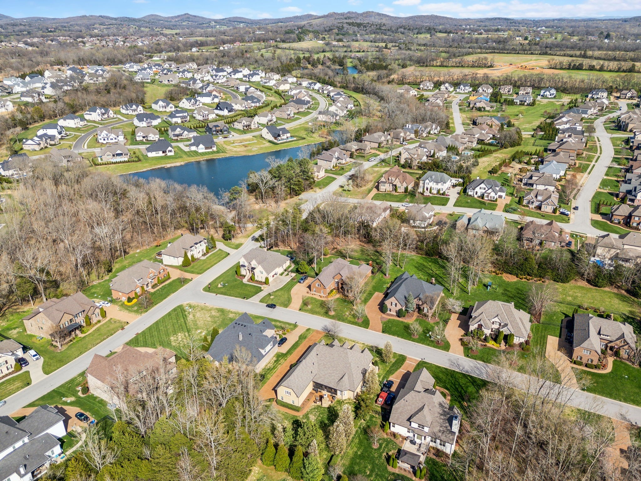 1194 Meadow Bridge Ln