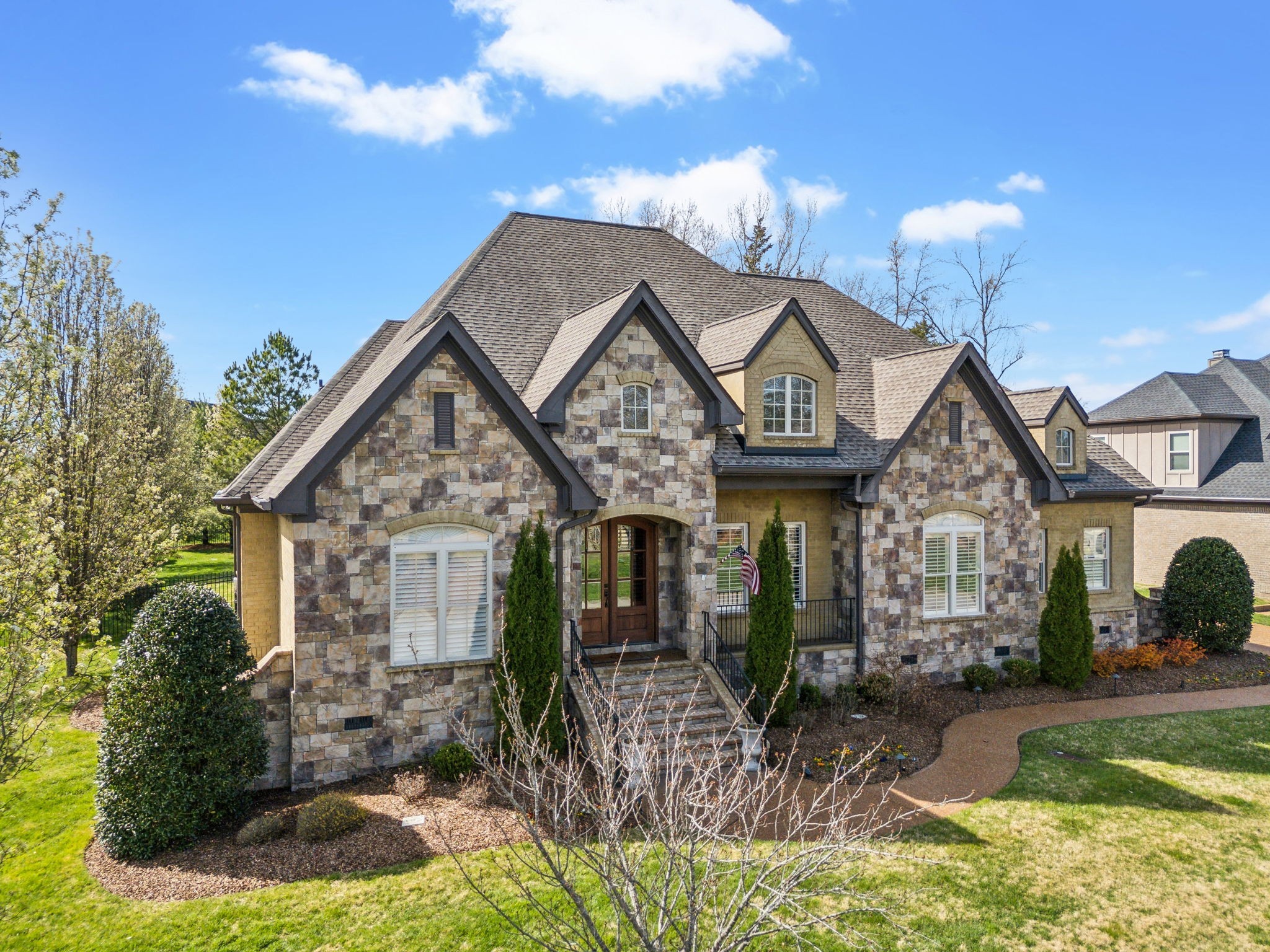 1194 Meadow Bridge Ln