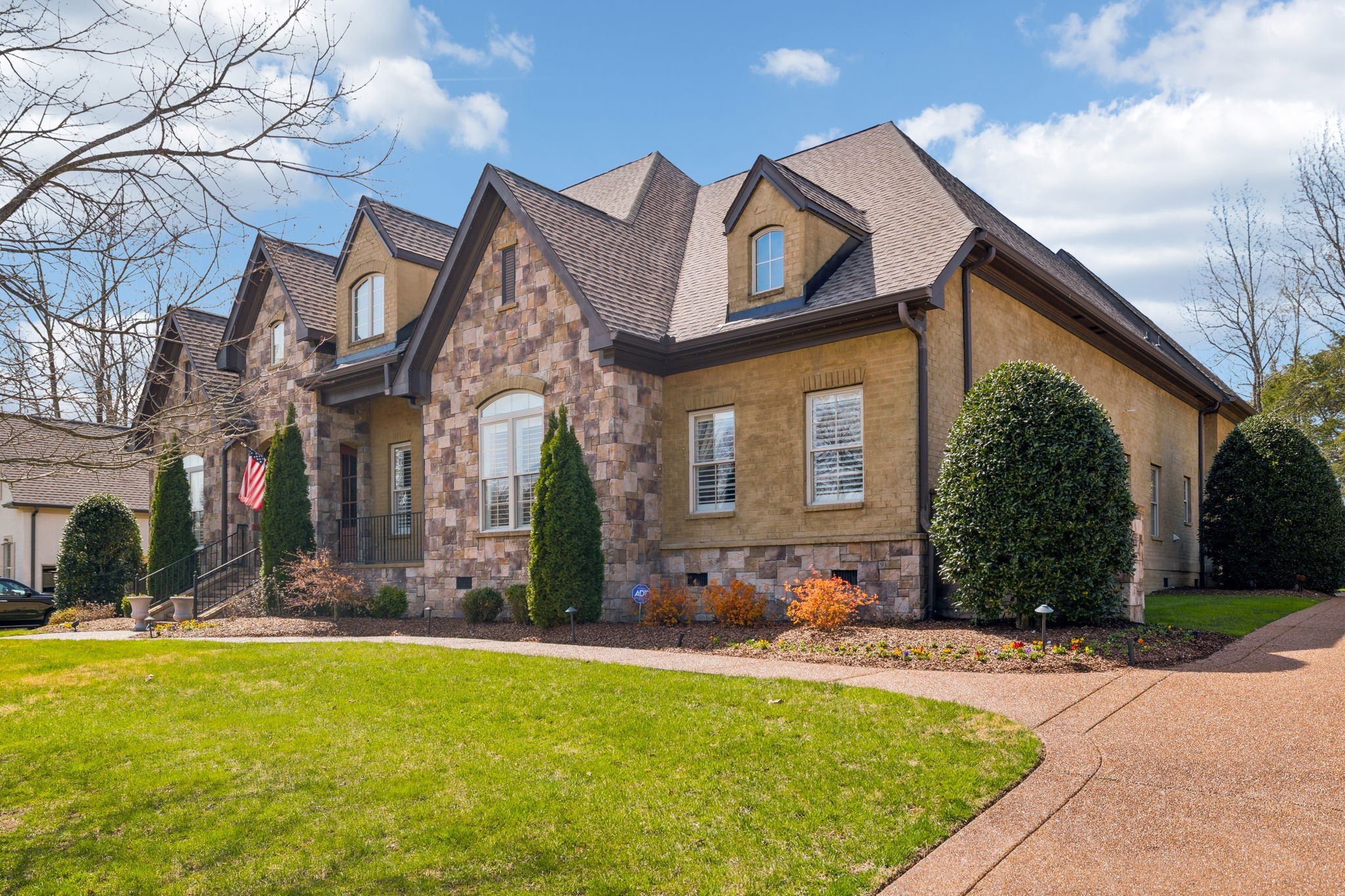 1194 Meadow Bridge Ln