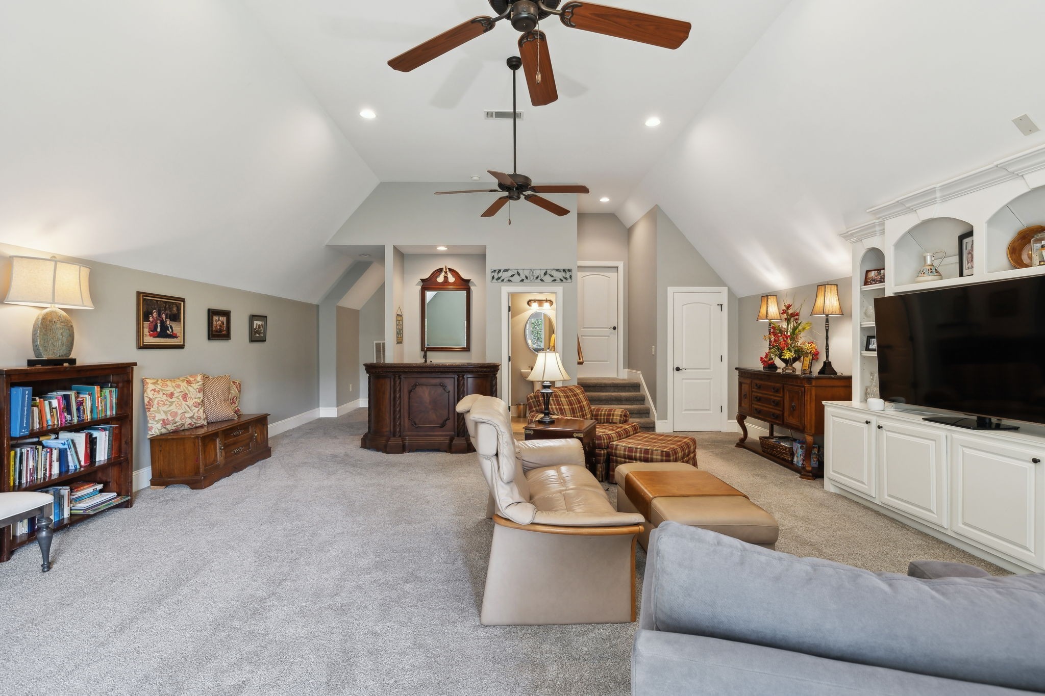 1194 Meadow Bridge Ln