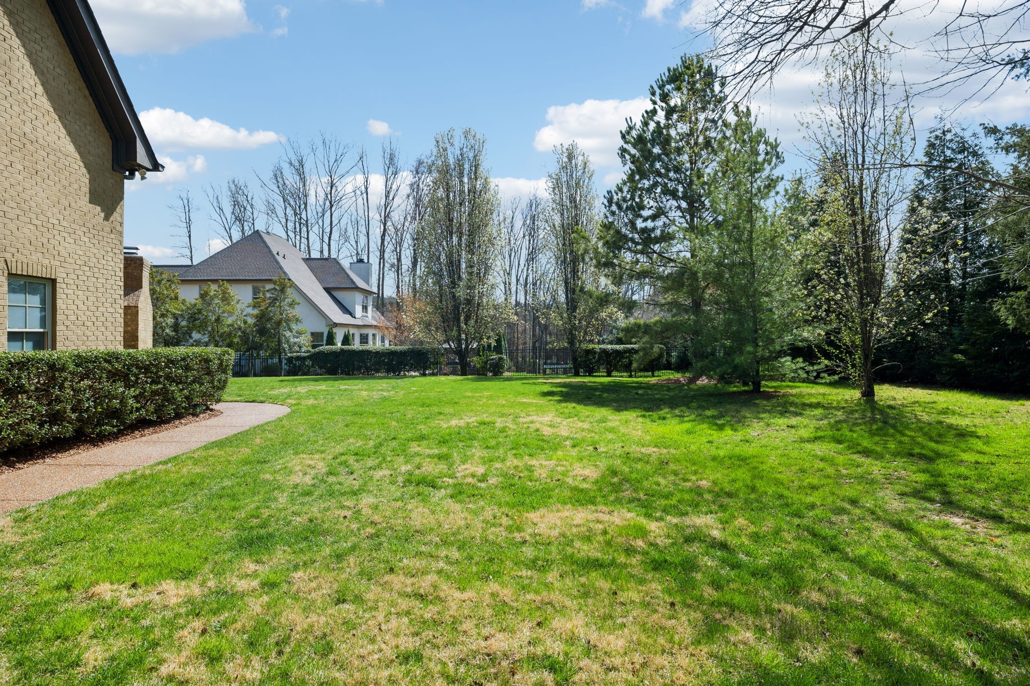 1194 Meadow Bridge Ln