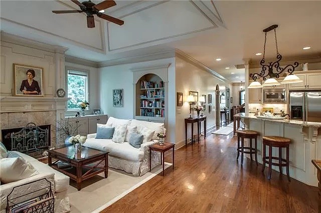 2021B Overhill Dr