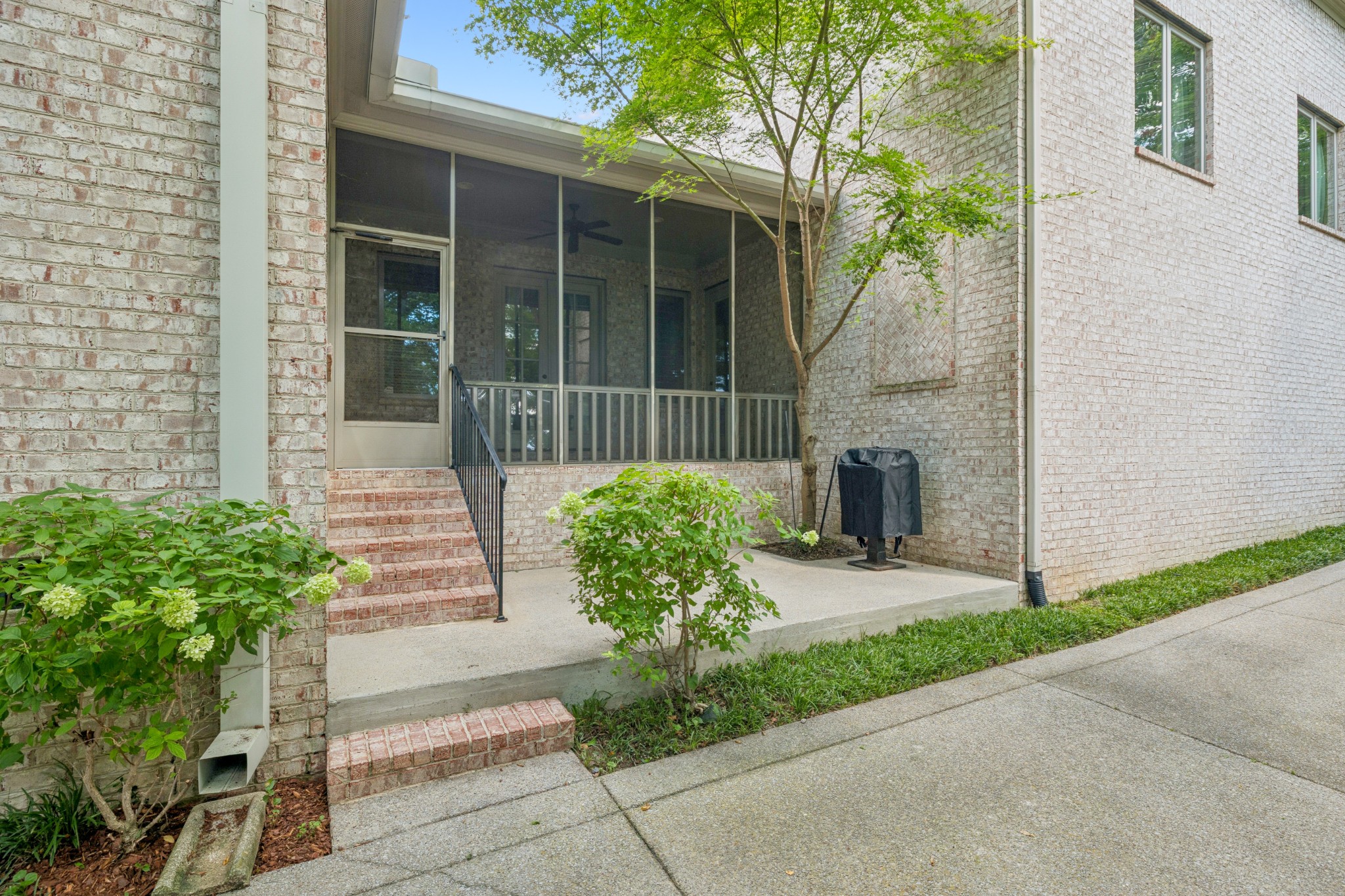 2021B Overhill Dr