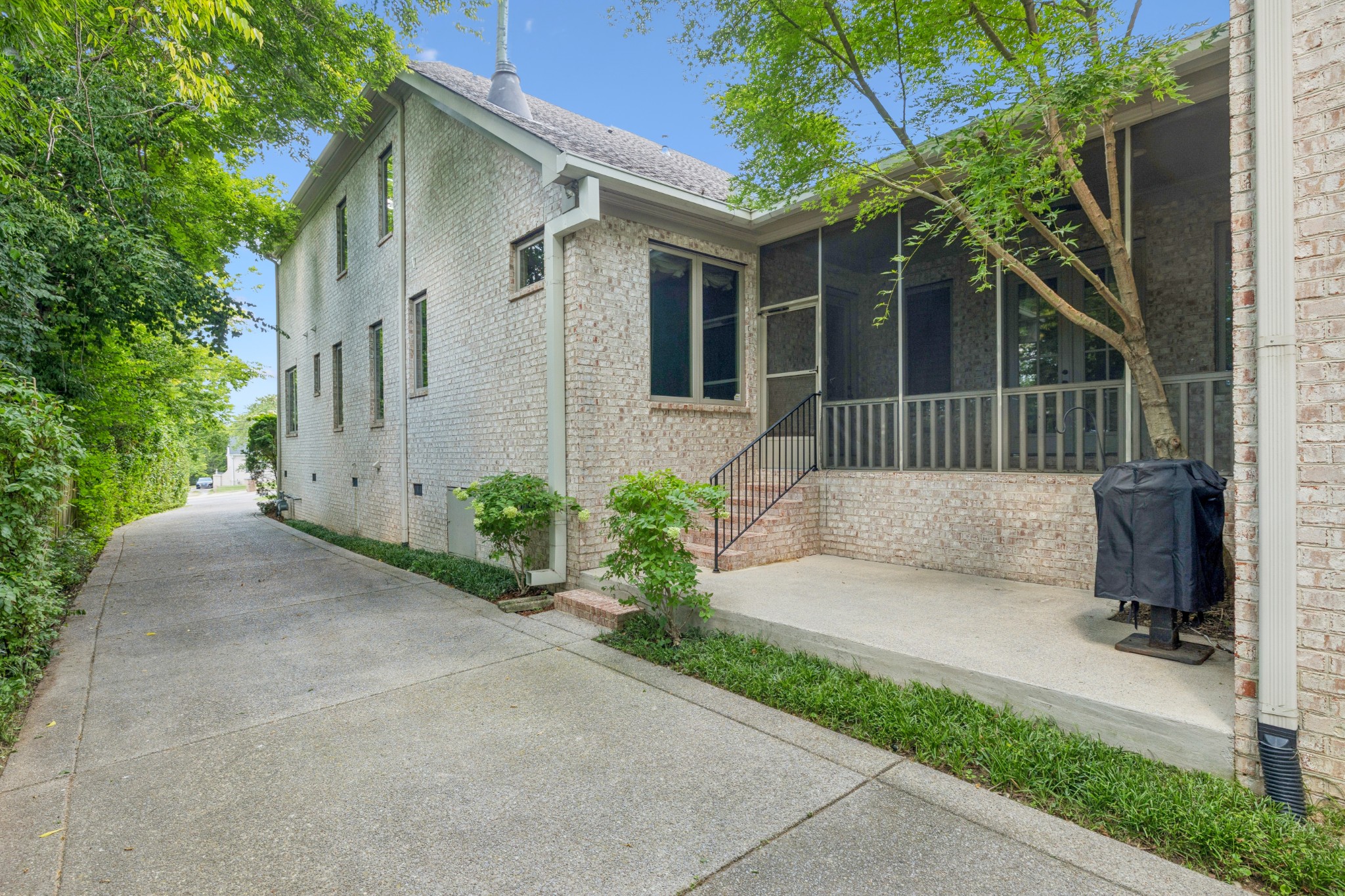 2021B Overhill Dr
