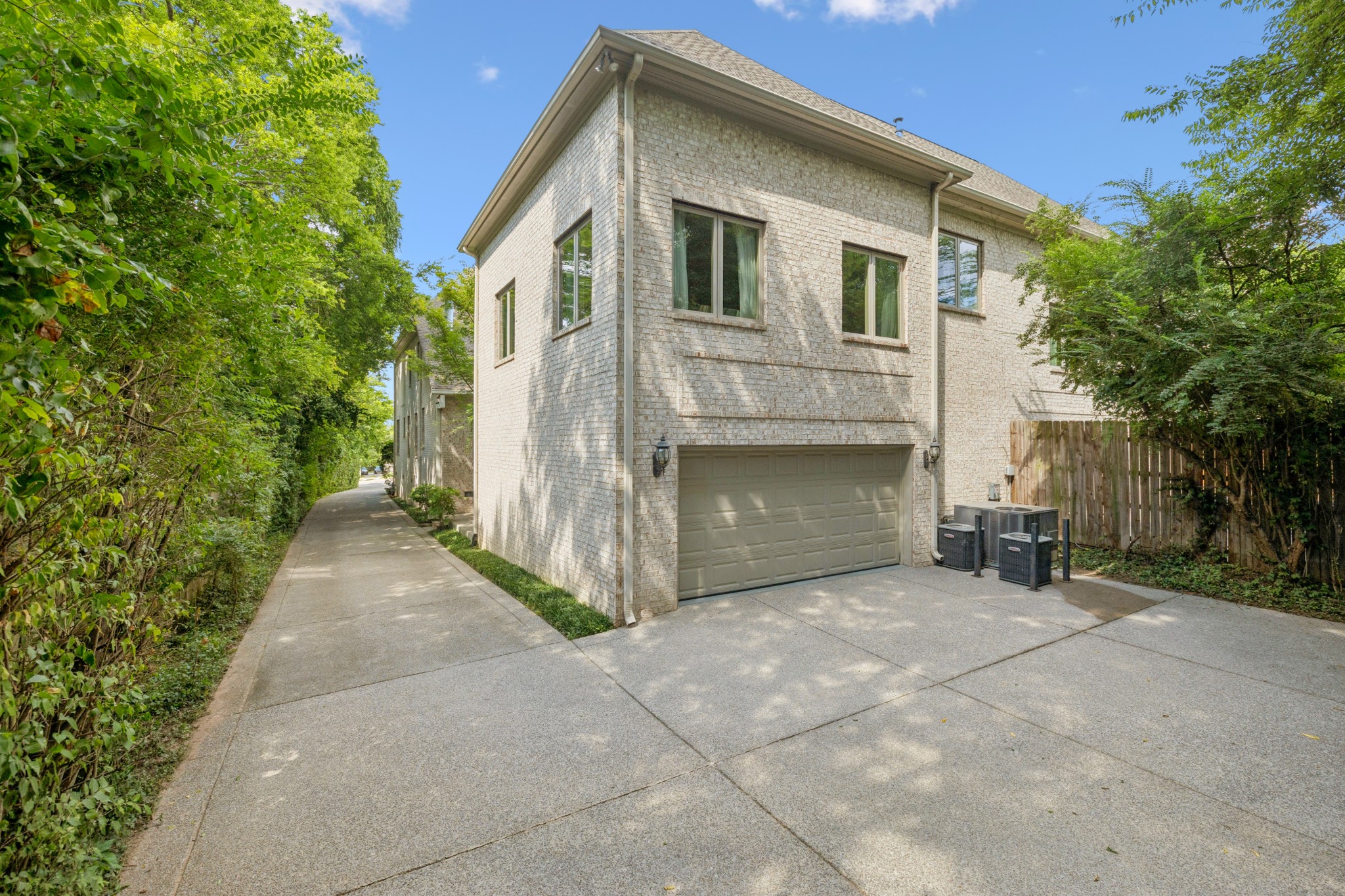 2021B Overhill Dr