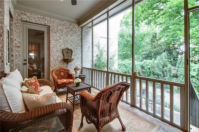 2021B Overhill Dr