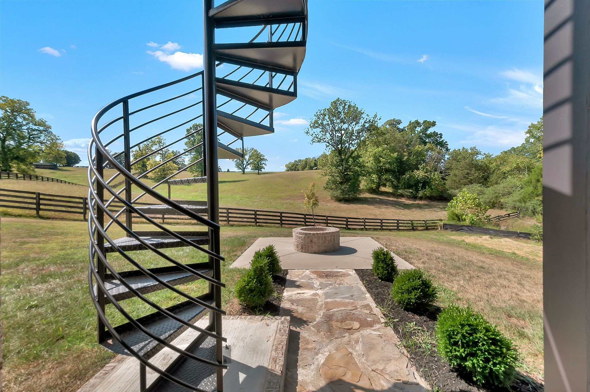 343 Circuit Rd