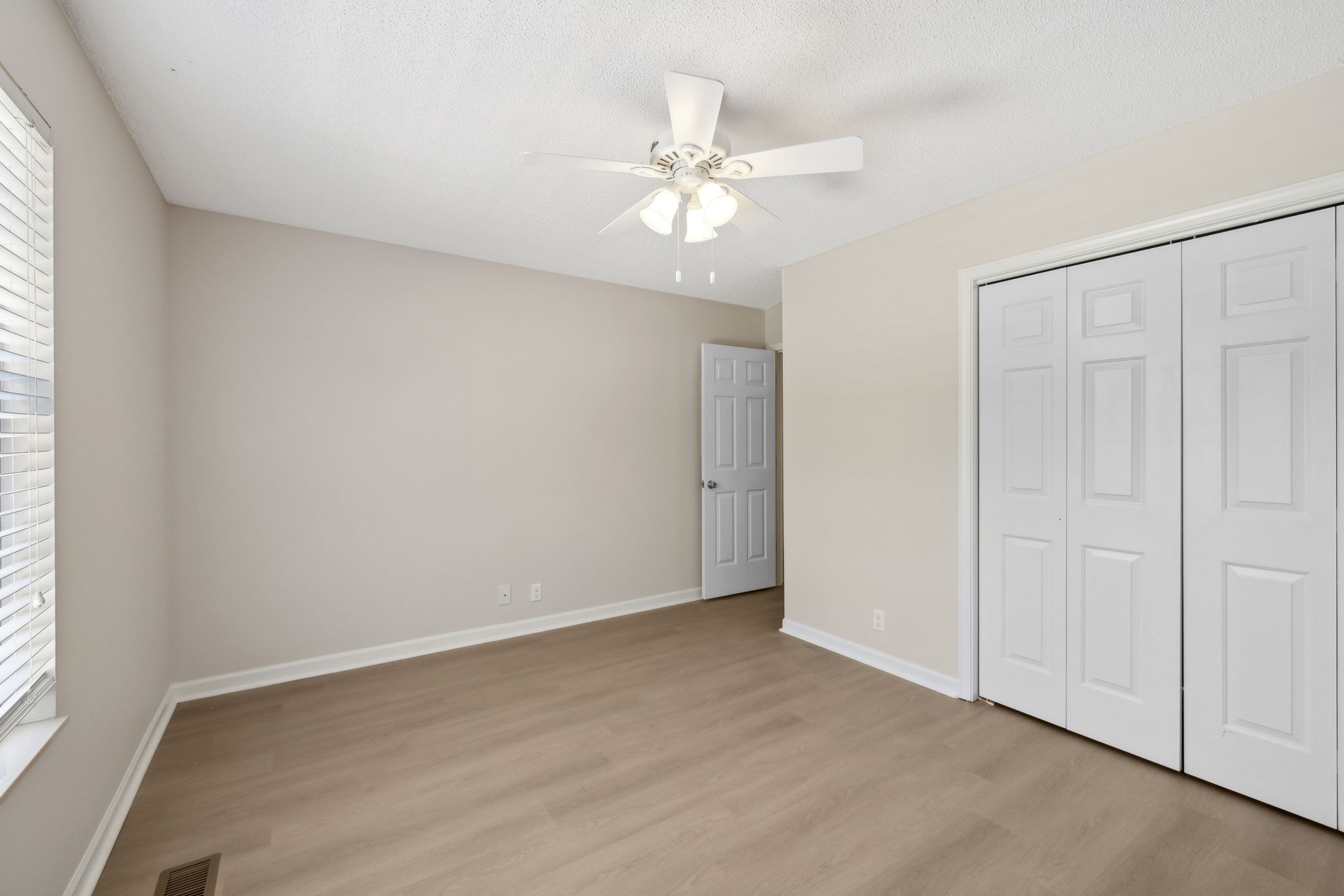 804 Beazer Ln