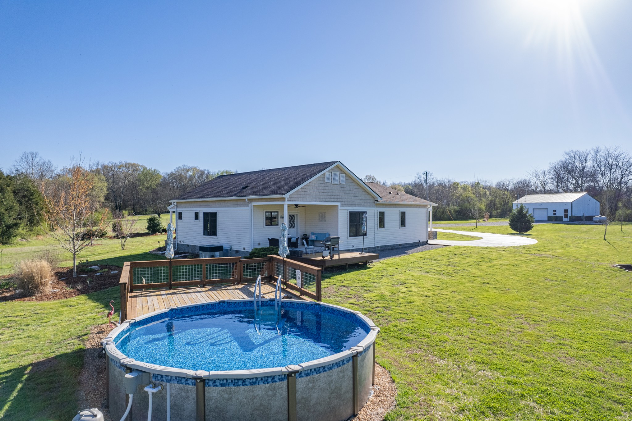 1616 Old Berlin Rd