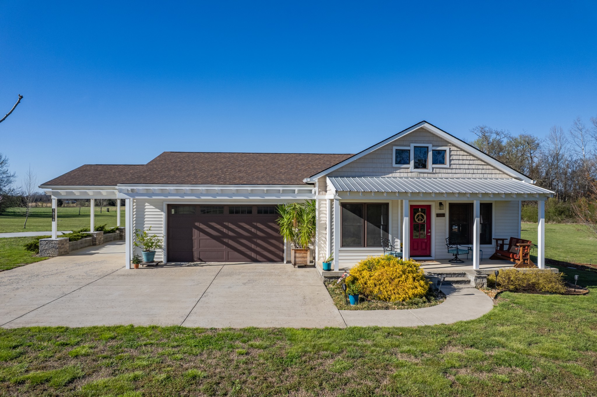 1616 Old Berlin Rd