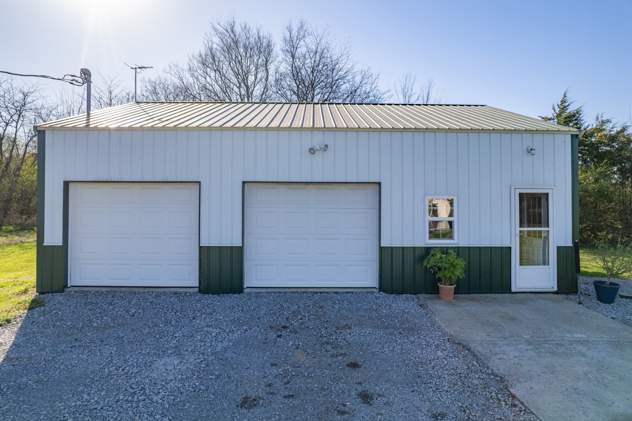 1616 Old Berlin Rd