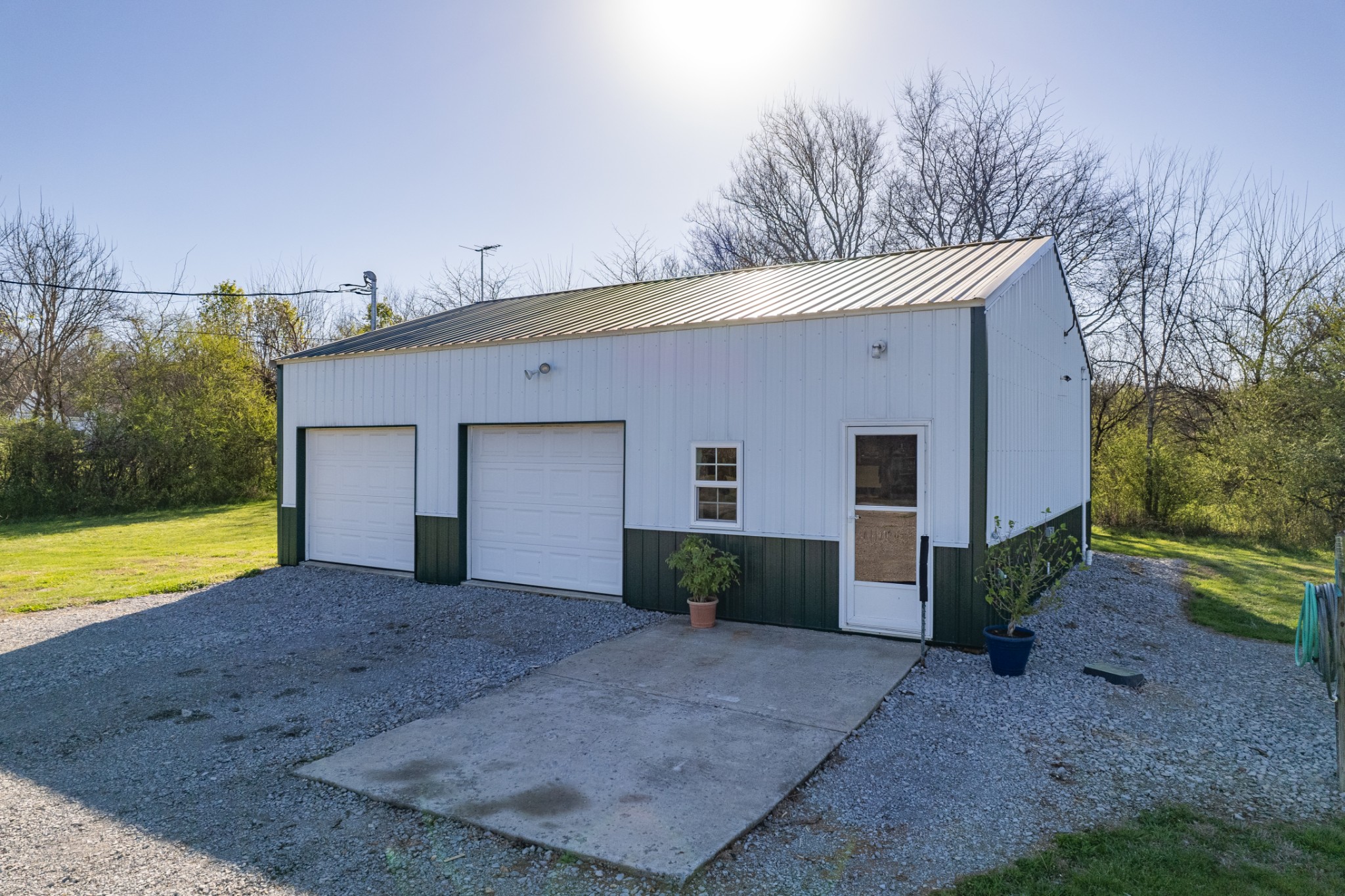 1616 Old Berlin Rd