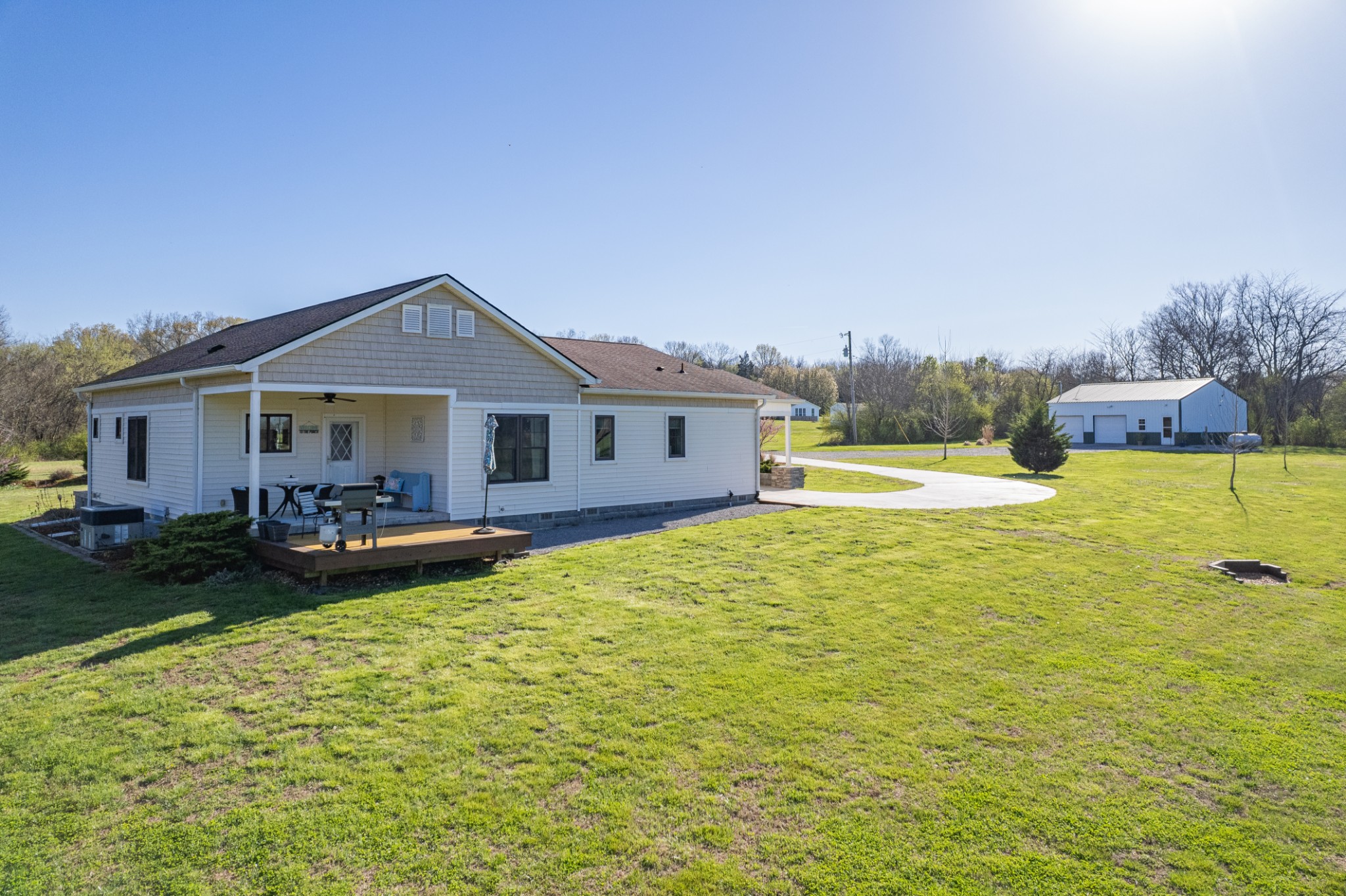 1616 Old Berlin Rd