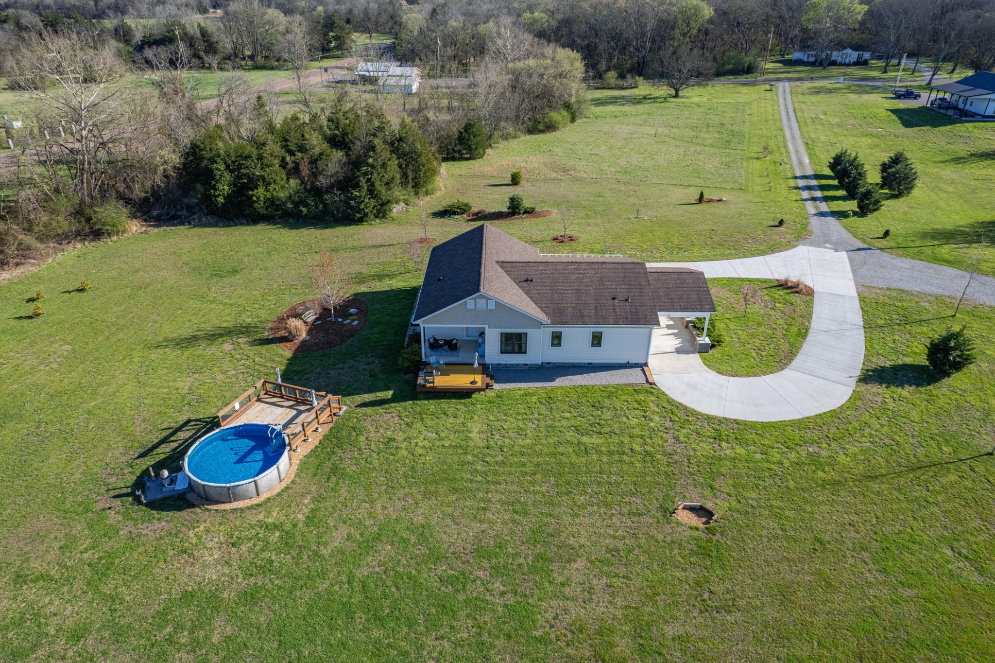 1616 Old Berlin Rd
