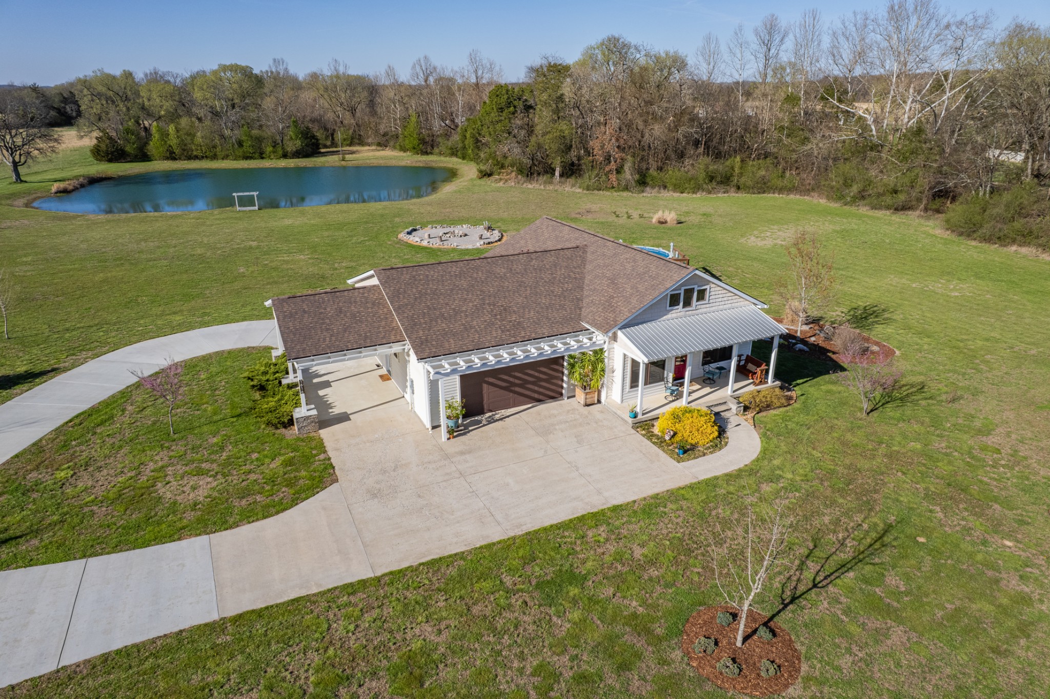 1616 Old Berlin Rd