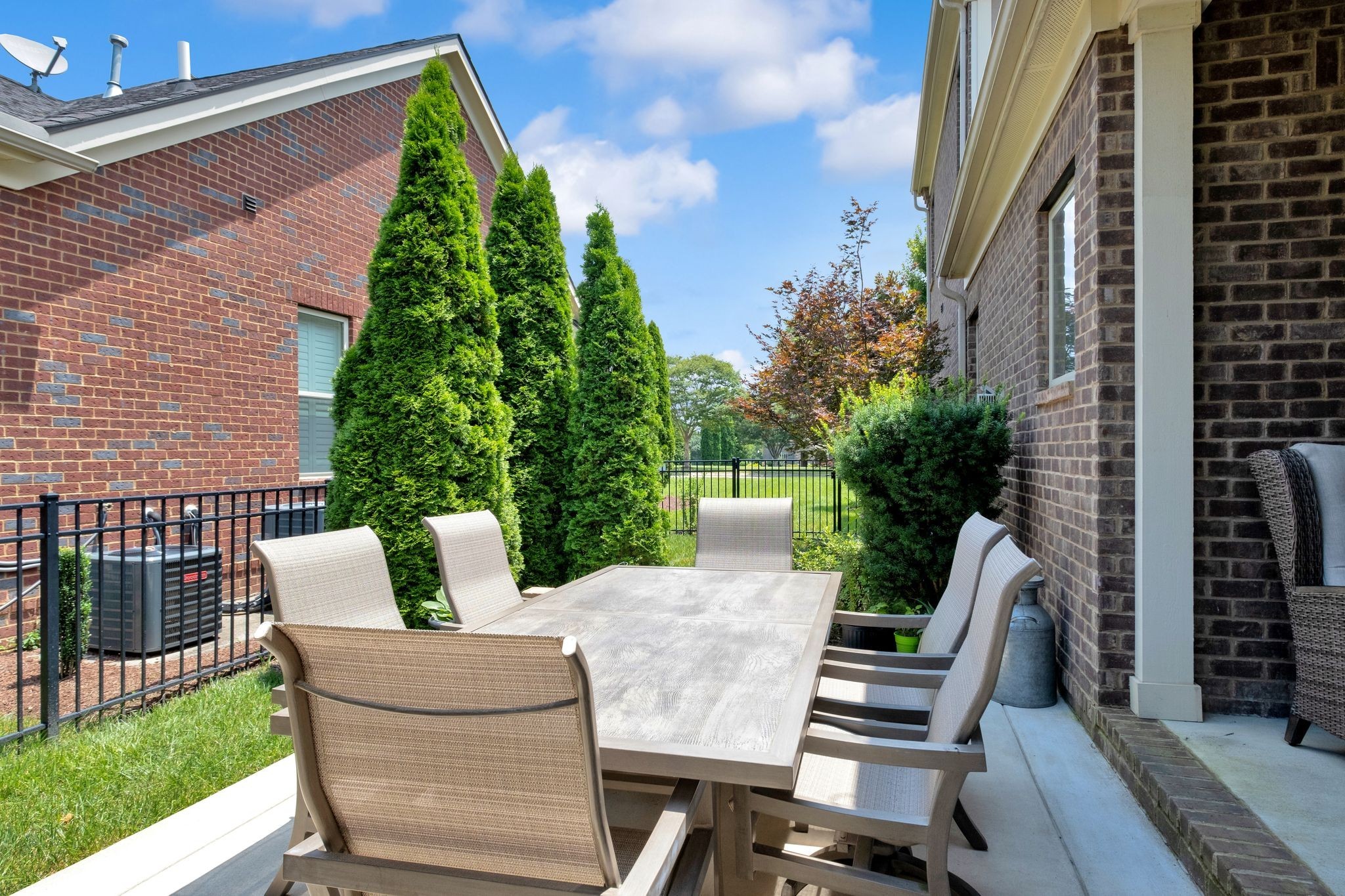 2505 Upper Hollow Rd