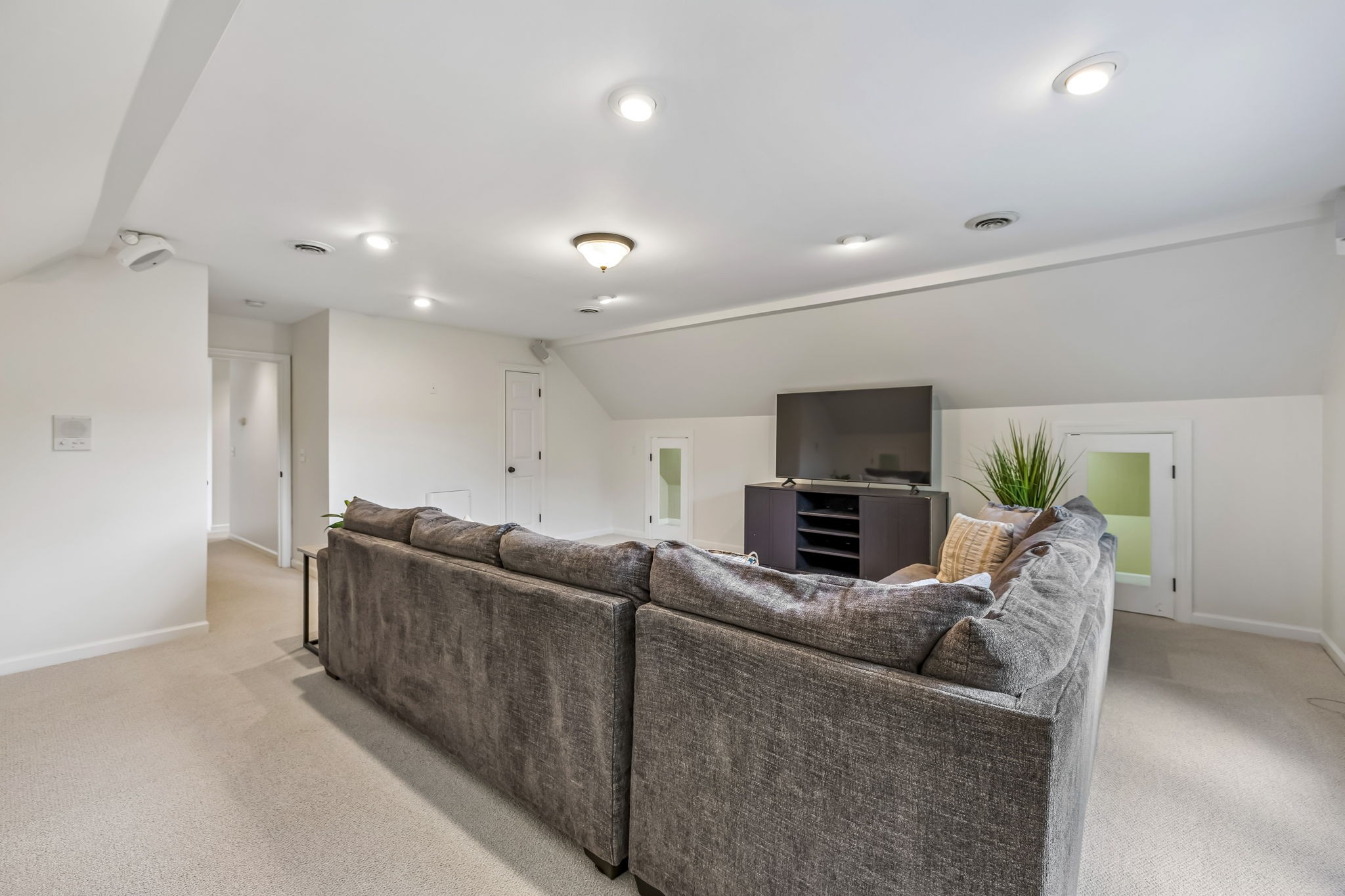 2430 Douglass Glen Ln